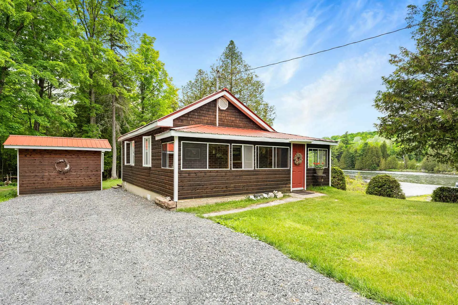 Photo 3 of 1025 Arcol Road, Frontenac, Frontenac North — HOMEH