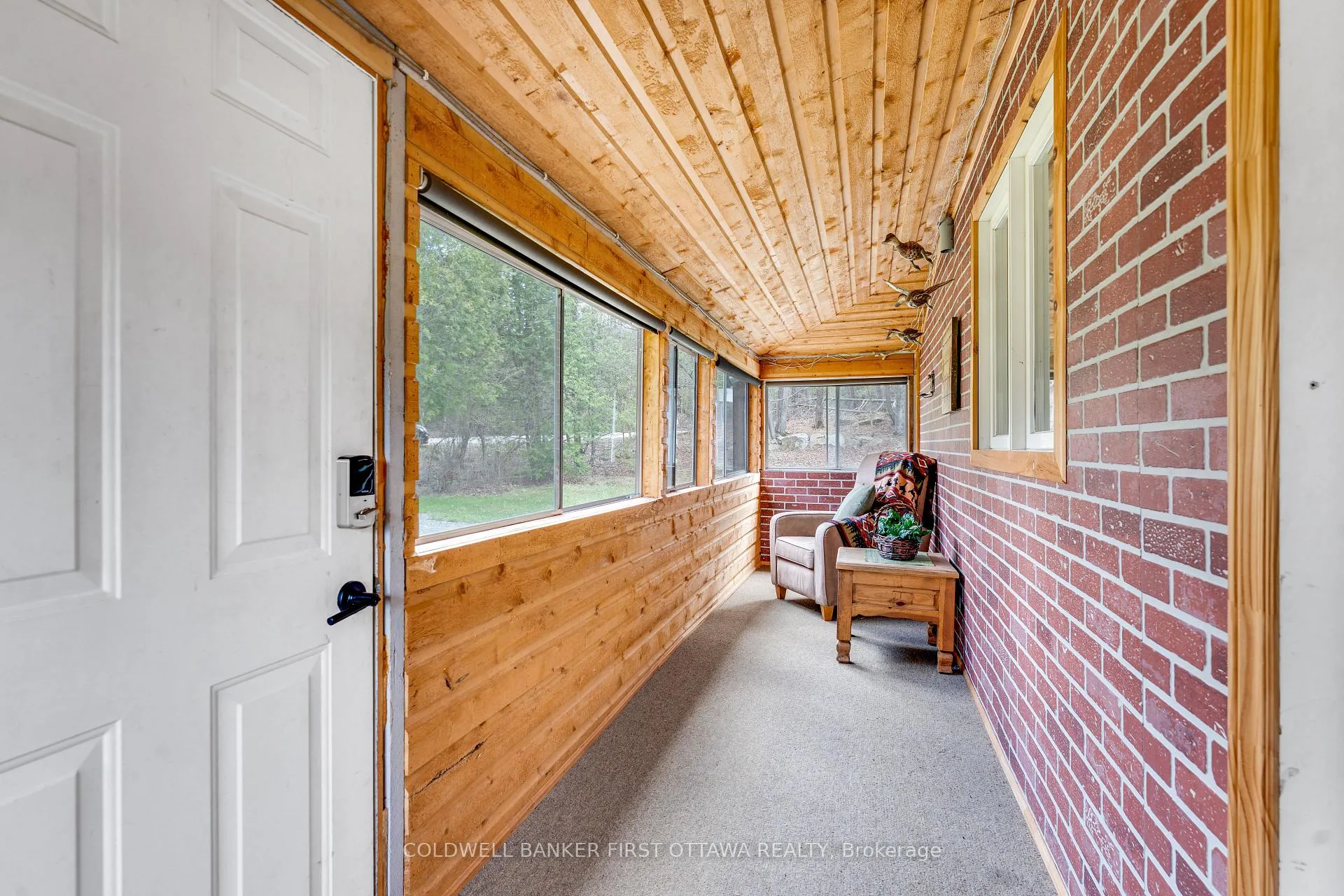 Photo 4 of 1025 Arcol Road, Frontenac, Frontenac North — HOMEH