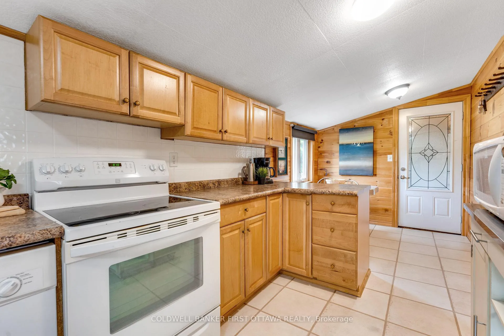 Photo 11 of 1025 Arcol Road, Frontenac, Frontenac North — HOMEH