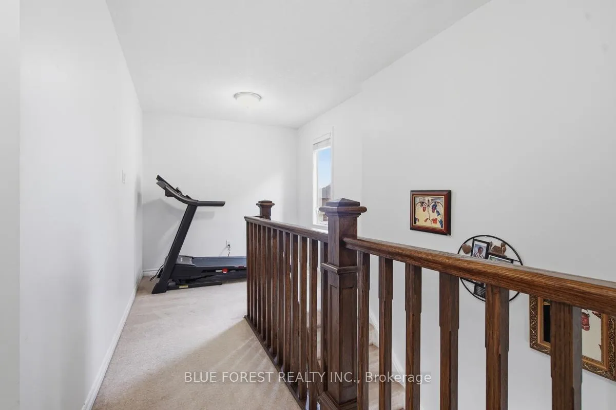Photo 17 of 1408 Devos Drive, London, North C — HOMEH