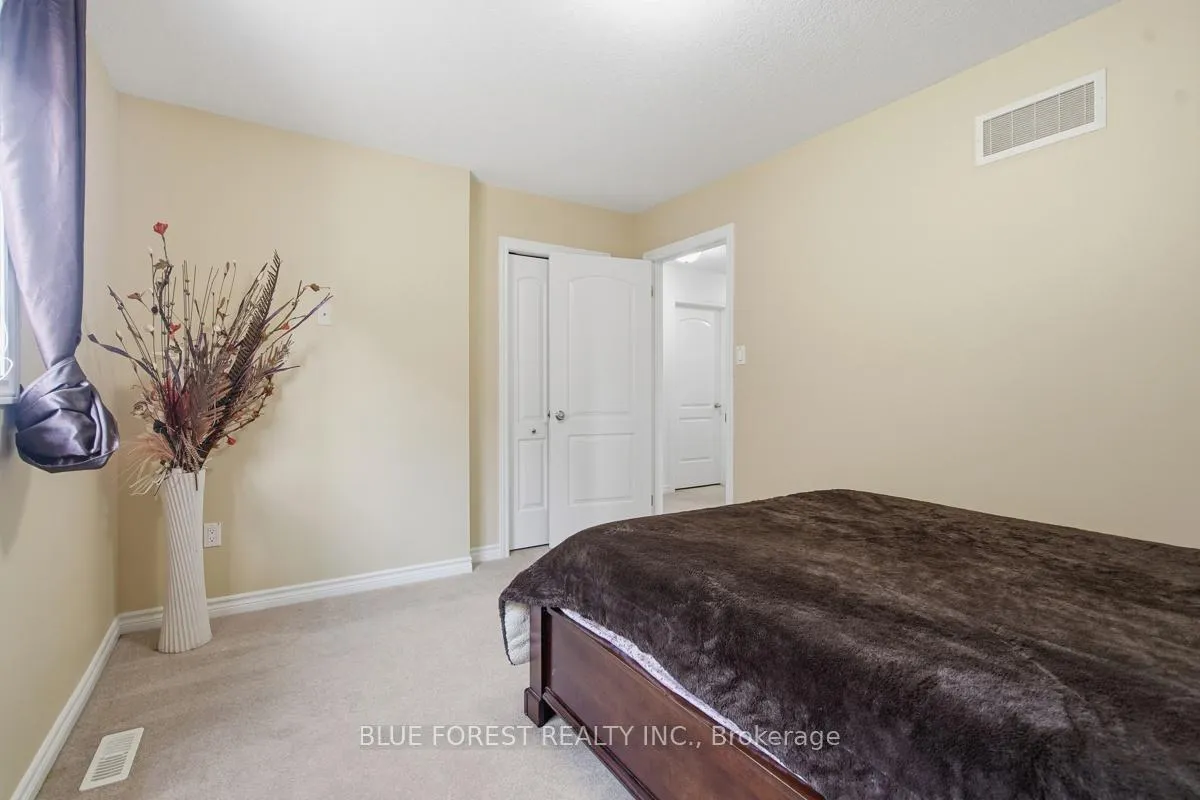 Photo 25 of 1408 Devos Drive, London, North C — HOMEH