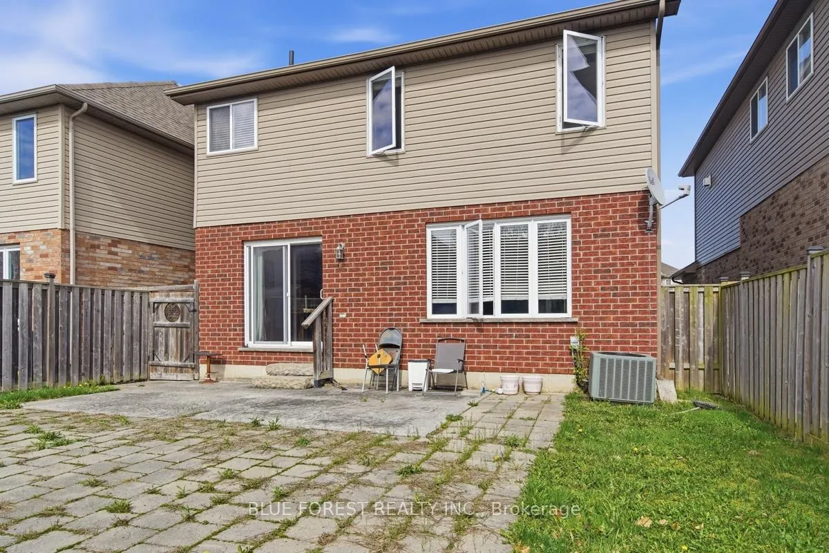 Photo 40 of 1408 Devos Drive, London, North C — HOMEH