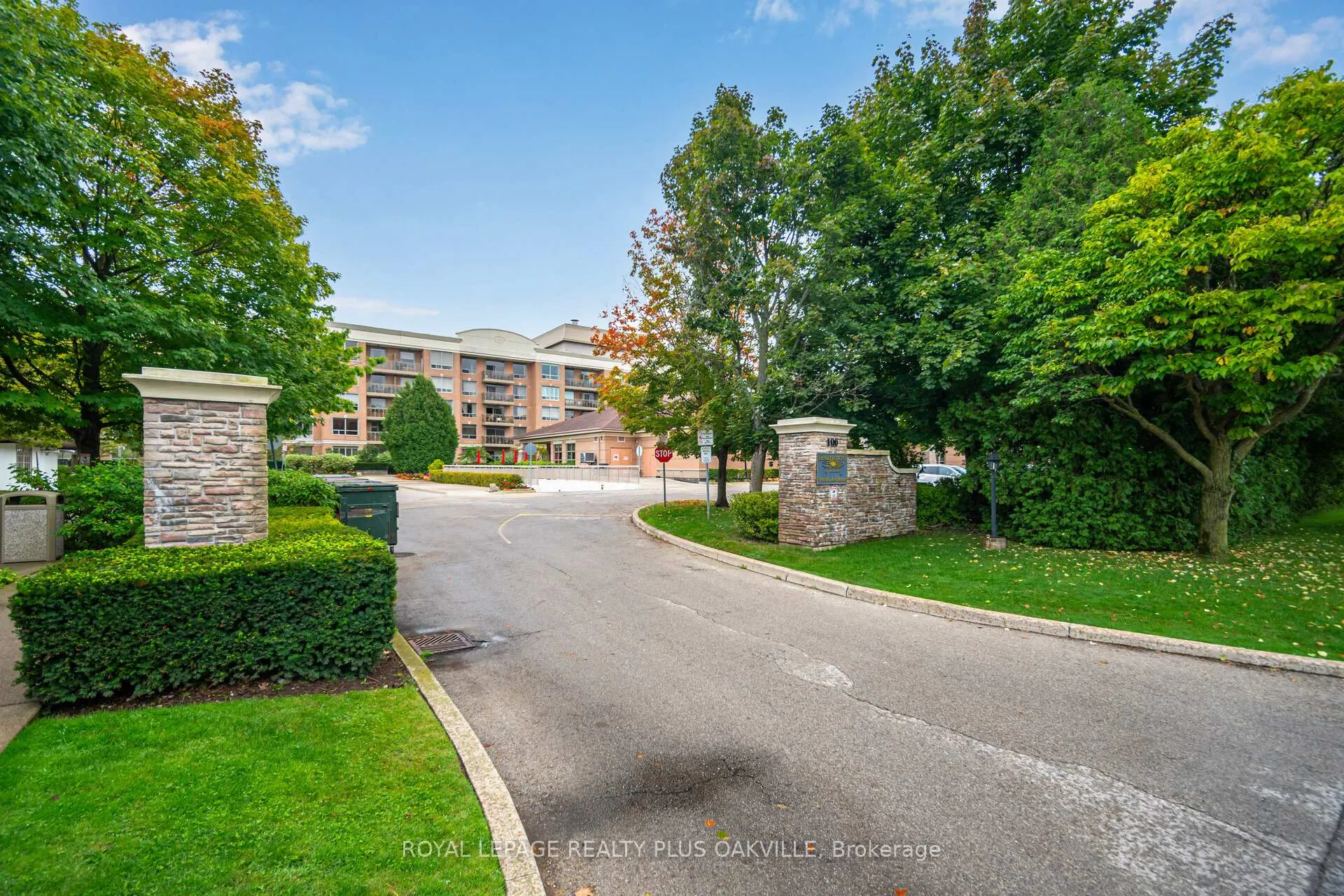 Photo 1 of Unit 1513, 100 Burloak Drive, Burlington, Appleby — HOMEH