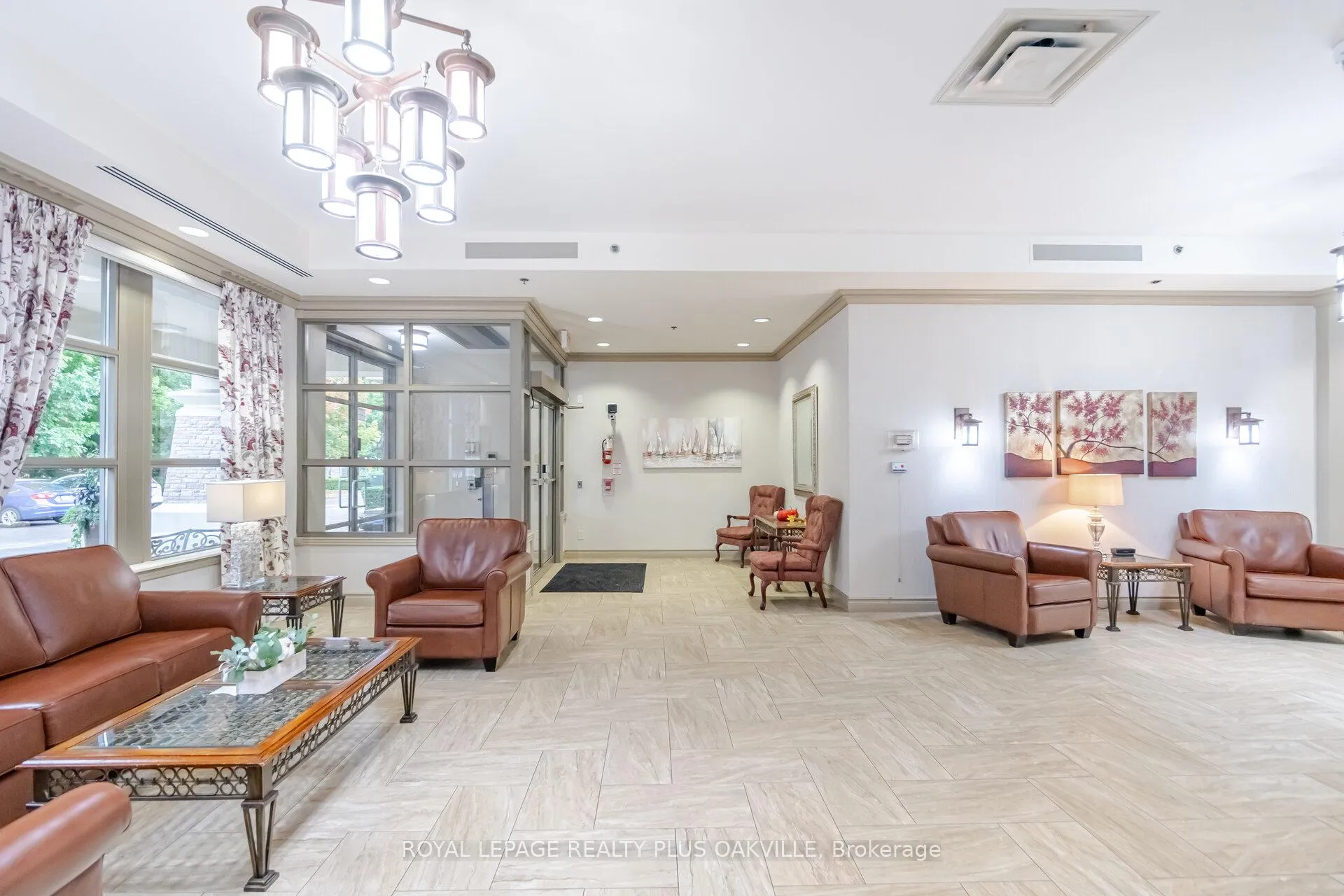 Photo 3 of Unit 1513, 100 Burloak Drive, Burlington, Appleby — HOMEH