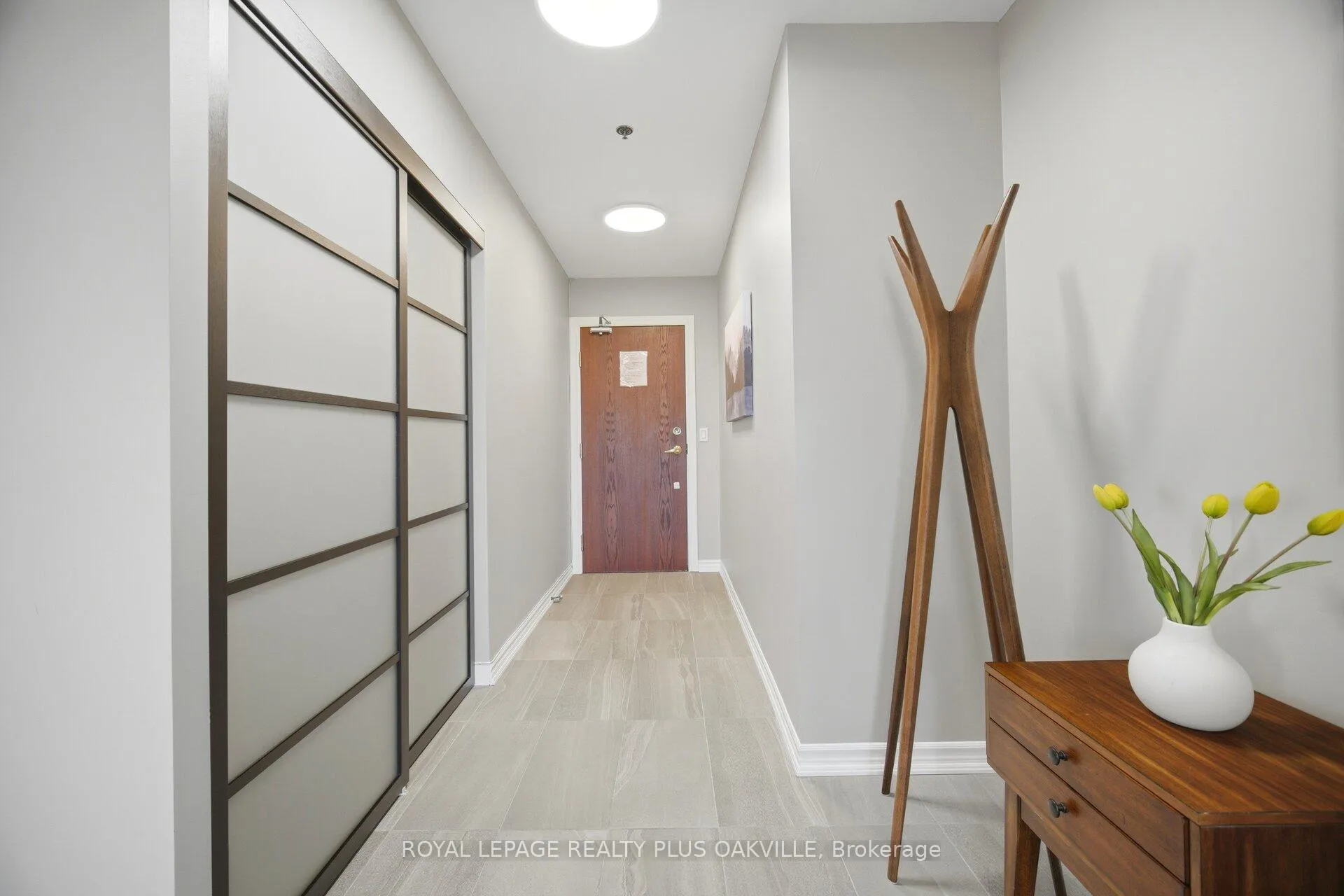 Photo 5 of Unit 1513, 100 Burloak Drive, Burlington, Appleby — HOMEH