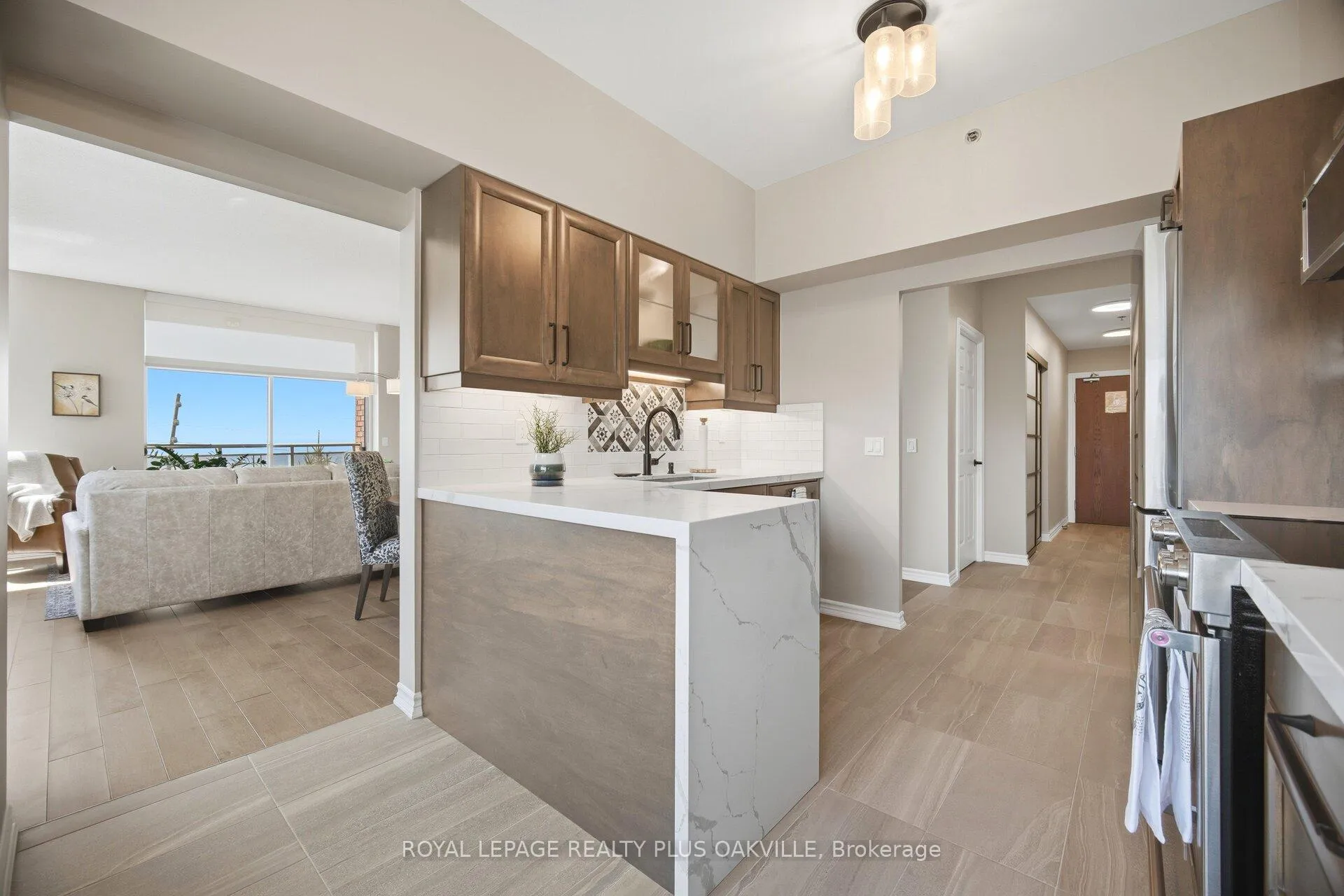 Photo 10 of Unit 1513, 100 Burloak Drive, Burlington, Appleby — HOMEH