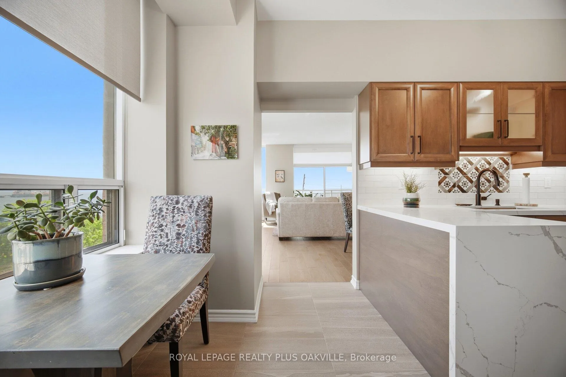 Photo 17 of Unit 1513, 100 Burloak Drive, Burlington, Appleby — HOMEH