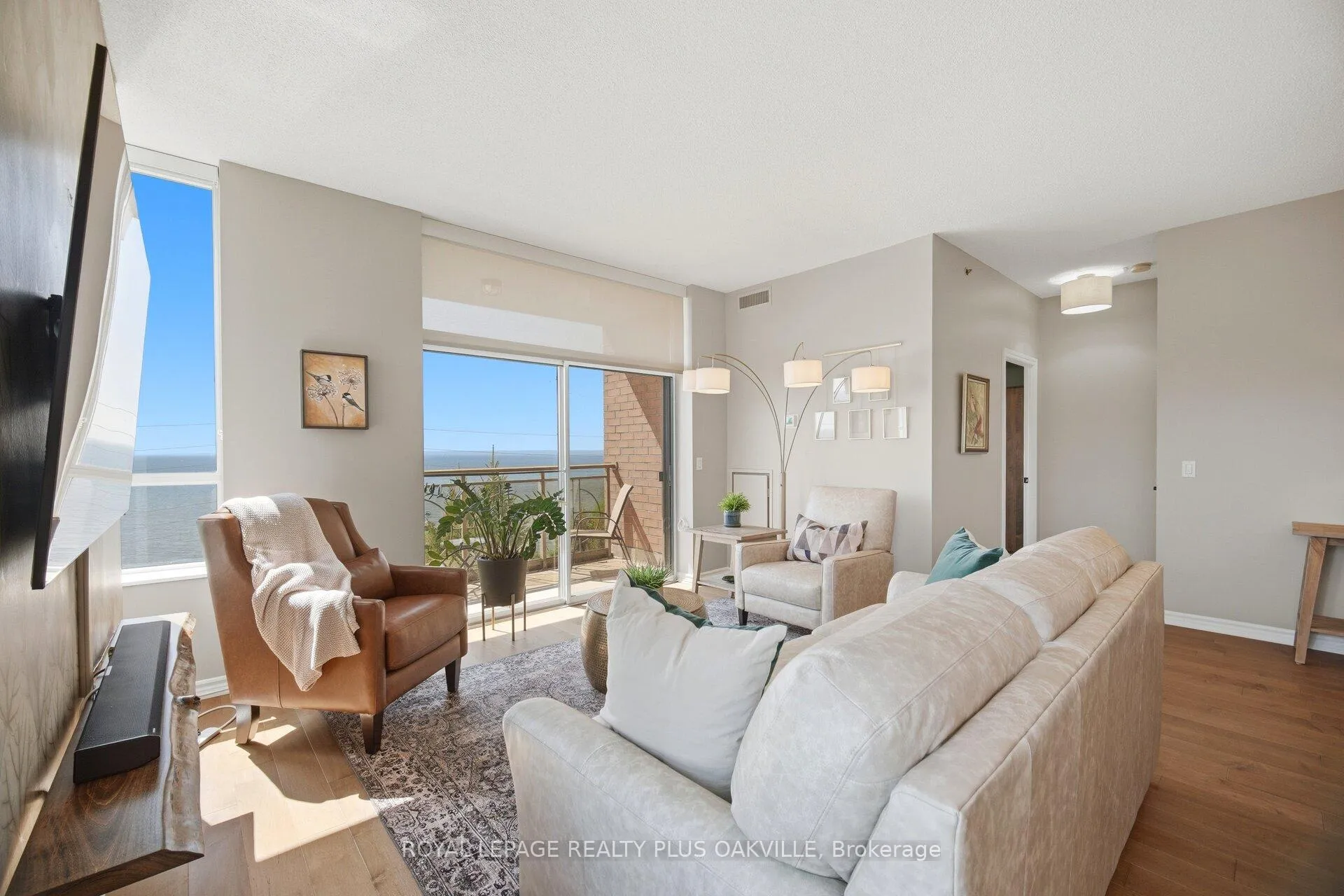 Photo 23 of Unit 1513, 100 Burloak Drive, Burlington, Appleby — HOMEH