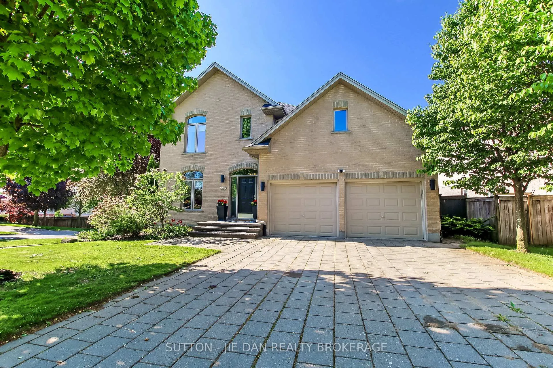 Photo 1 of 369 Kingbird Court, London, North B — HOMEH