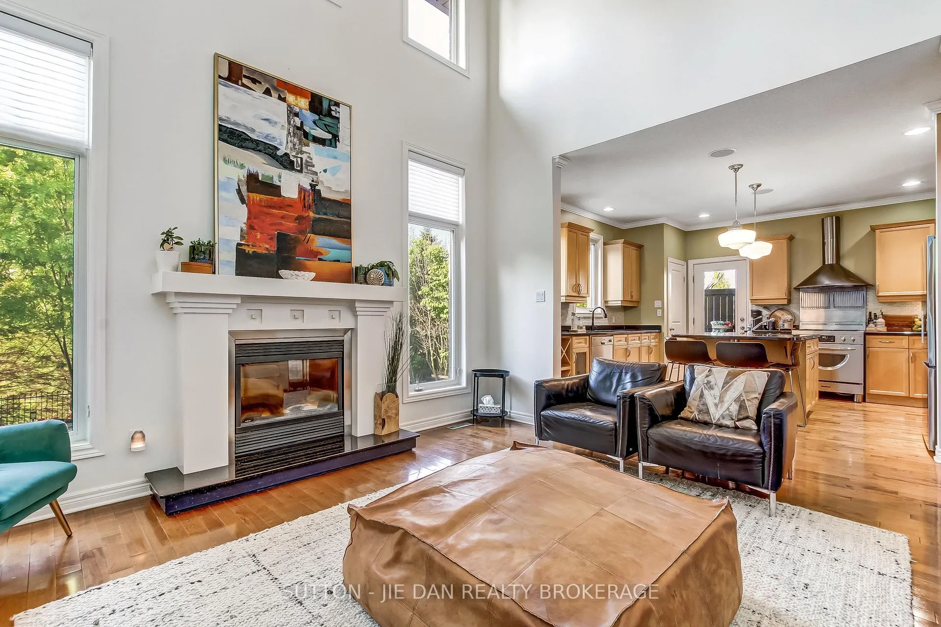 Photo 2 of 369 Kingbird Court, London, North B — HOMEH