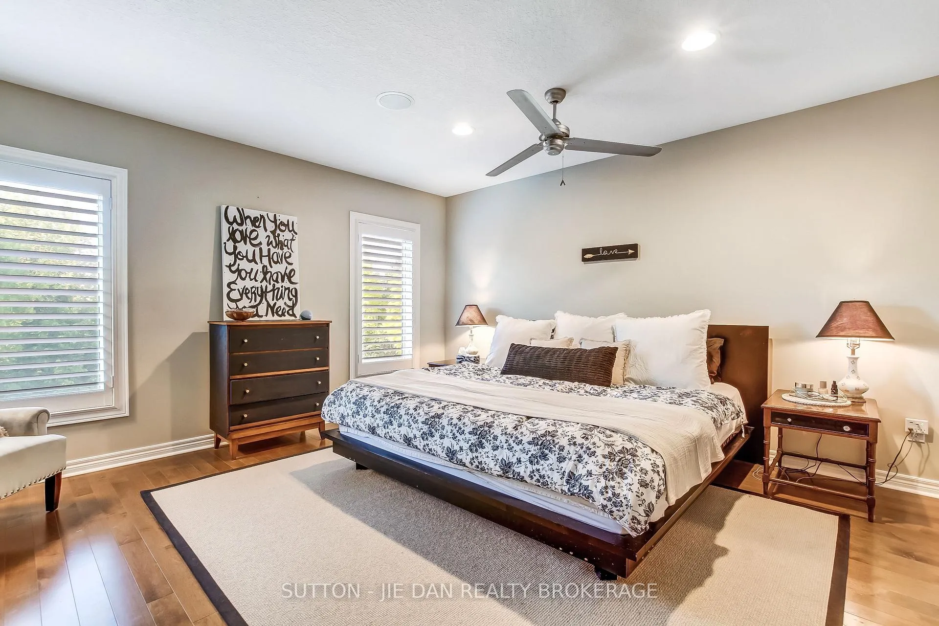 Photo 17 of 369 Kingbird Court, London, North B — HOMEH