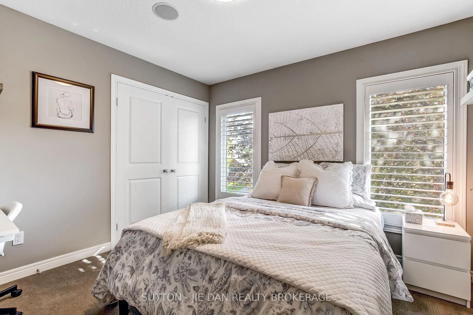Photo 20 of 369 Kingbird Court, London, North B — HOMEH