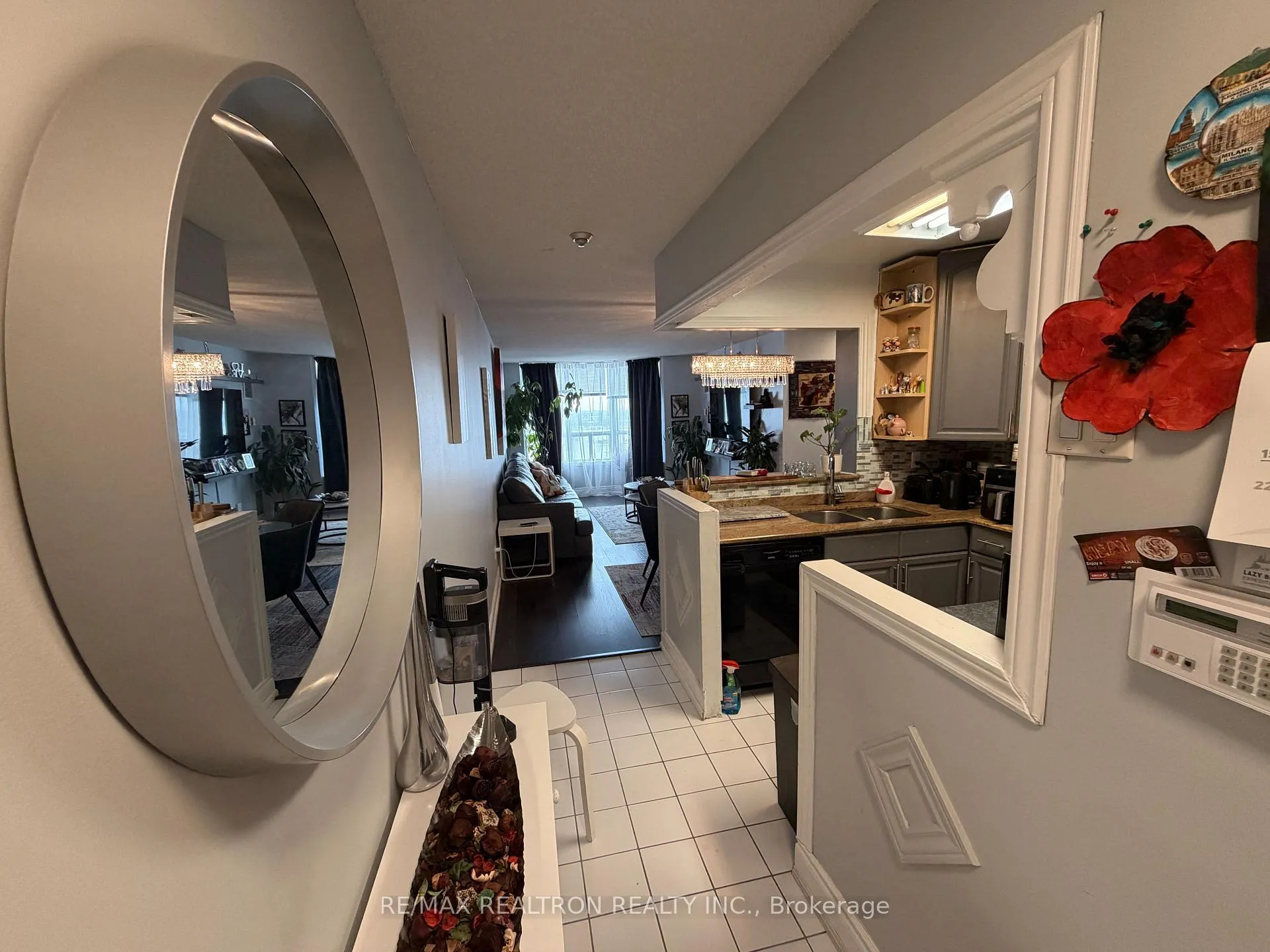 Photo 2 of Unit 905A, 88 Corporate Drive, Scarborough, Woburn — HOMEH
