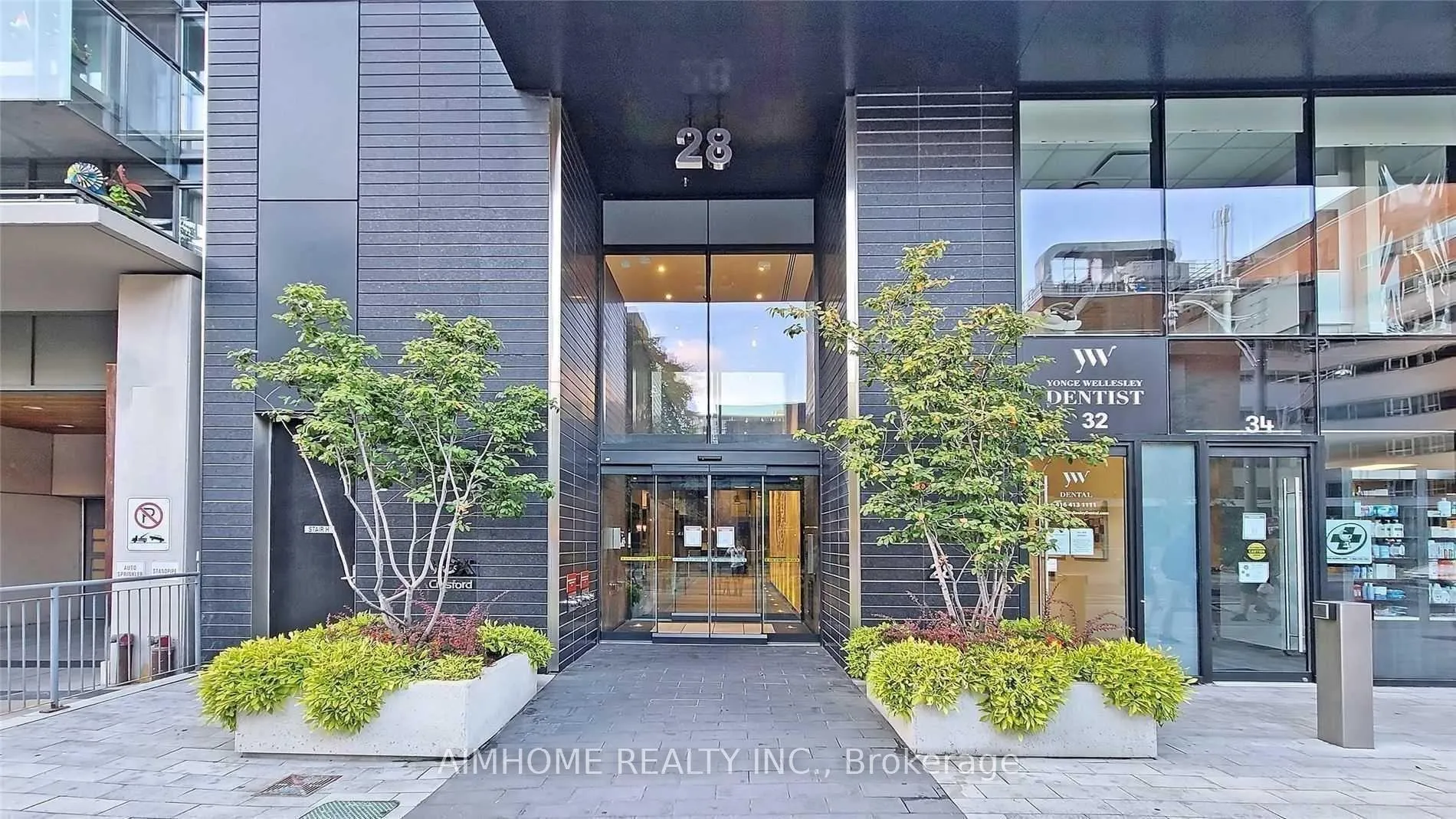 Photo 2 of Unit 3405, 28 Wellesley Street E, Toronto, Church-Yonge Corridor — HOMEH