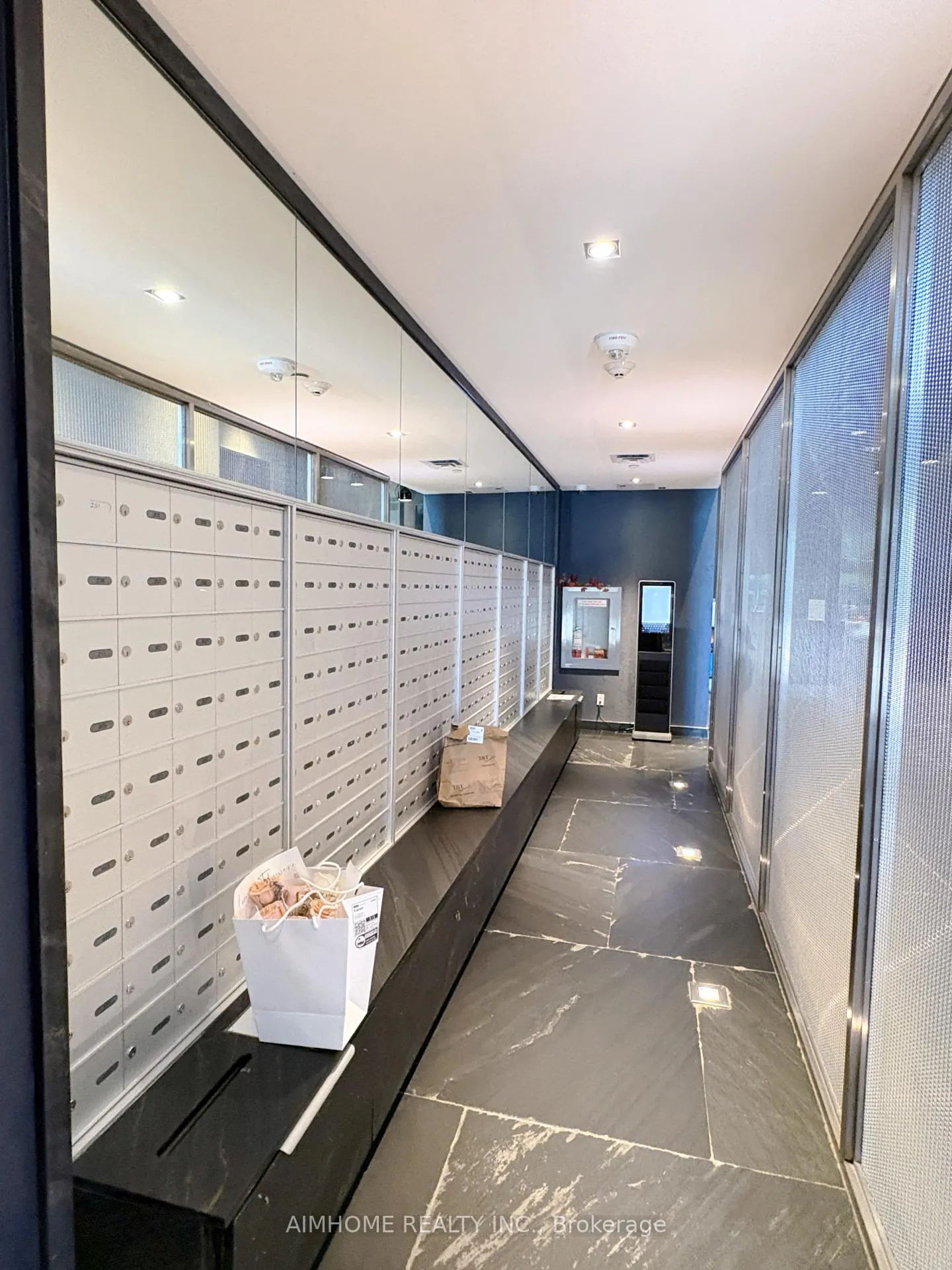 Photo 4 of Unit 3405, 28 Wellesley Street E, Toronto, Church-Yonge Corridor — HOMEH