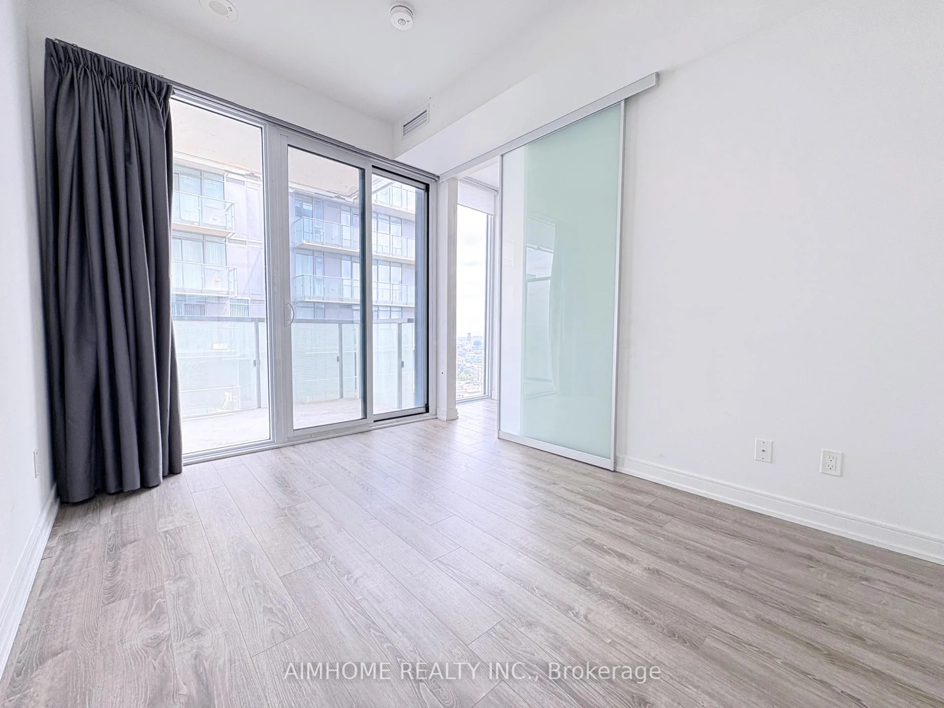 Photo 8 of Unit 3405, 28 Wellesley Street E, Toronto, Church-Yonge Corridor — HOMEH