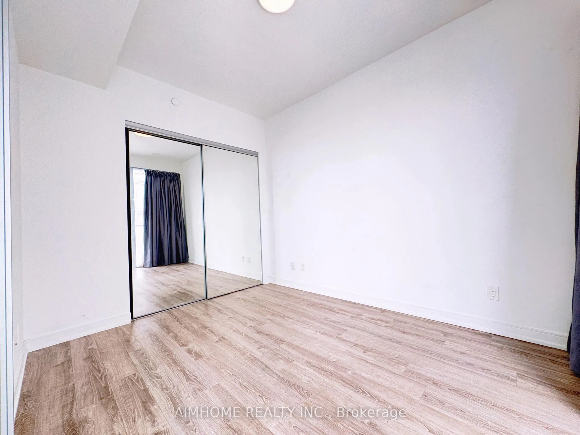 Photo 9 of Unit 3405, 28 Wellesley Street E, Toronto, Church-Yonge Corridor — HOMEH