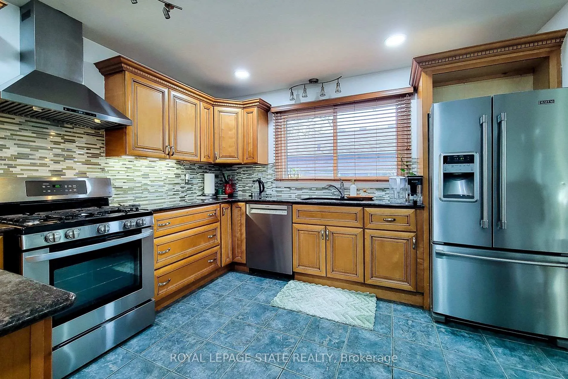 Photo 19 of 114 Juanita Drive, Hamilton, Westcliffe — HOMEH