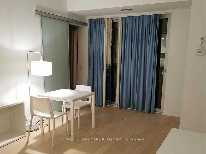 Photo 4 of Unit 1210, 7 Grenville Street, Toronto, Bay Street Corridor — HOMEH