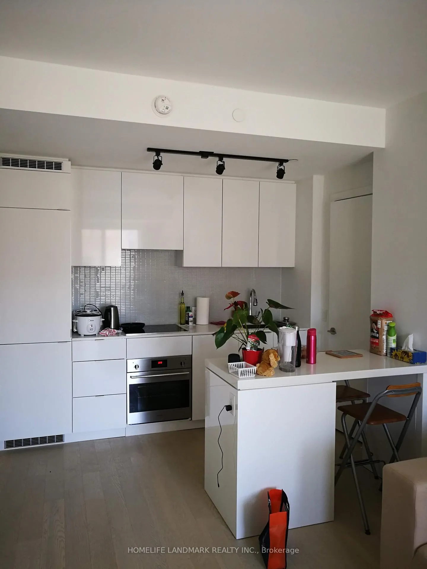 Photo 12 of Unit 1210, 7 Grenville Street, Toronto, Bay Street Corridor — HOMEH
