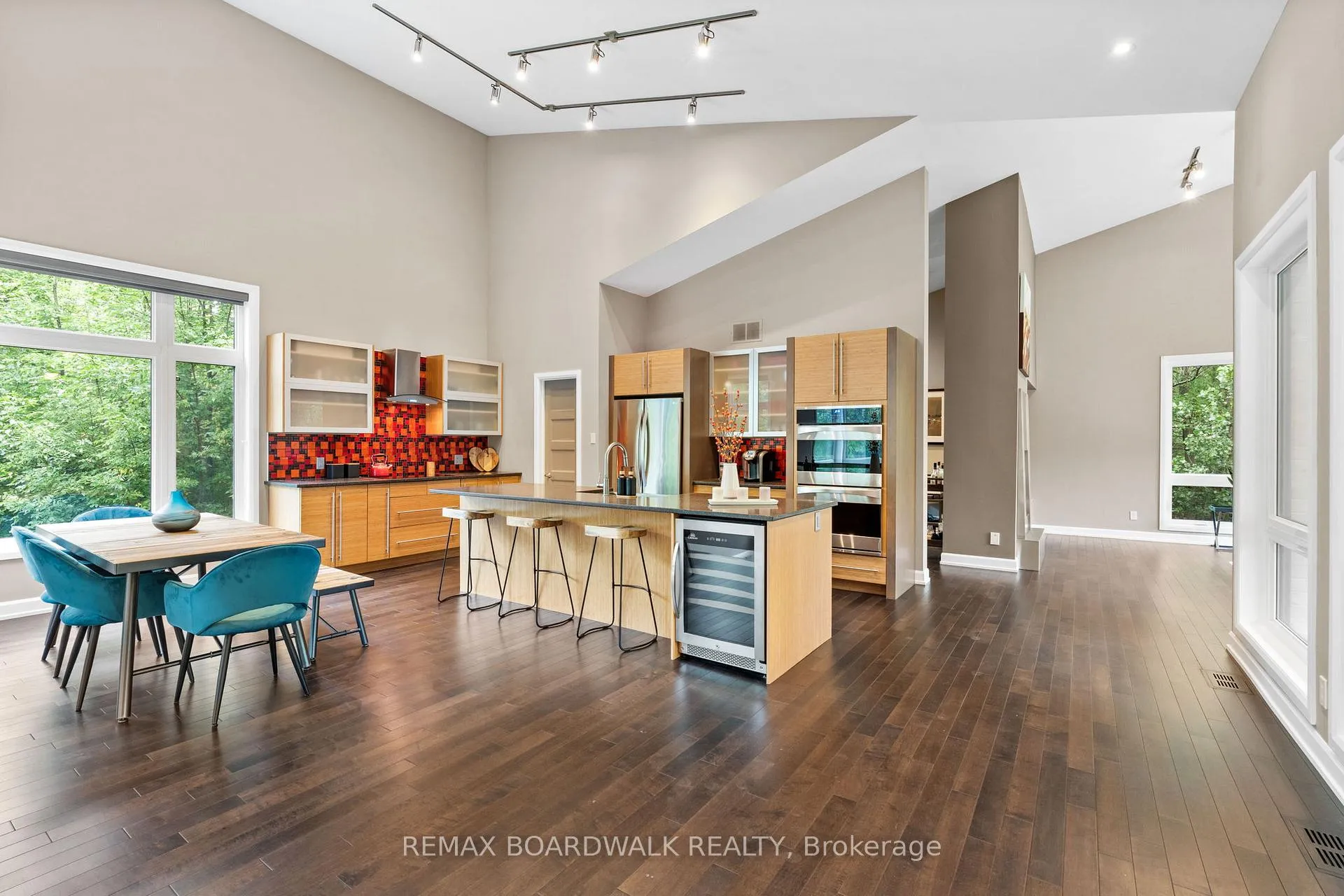 Photo 8 of 108 Edith Margaret Place, Ottawa, Huntley Ward (North East) — HOMEH