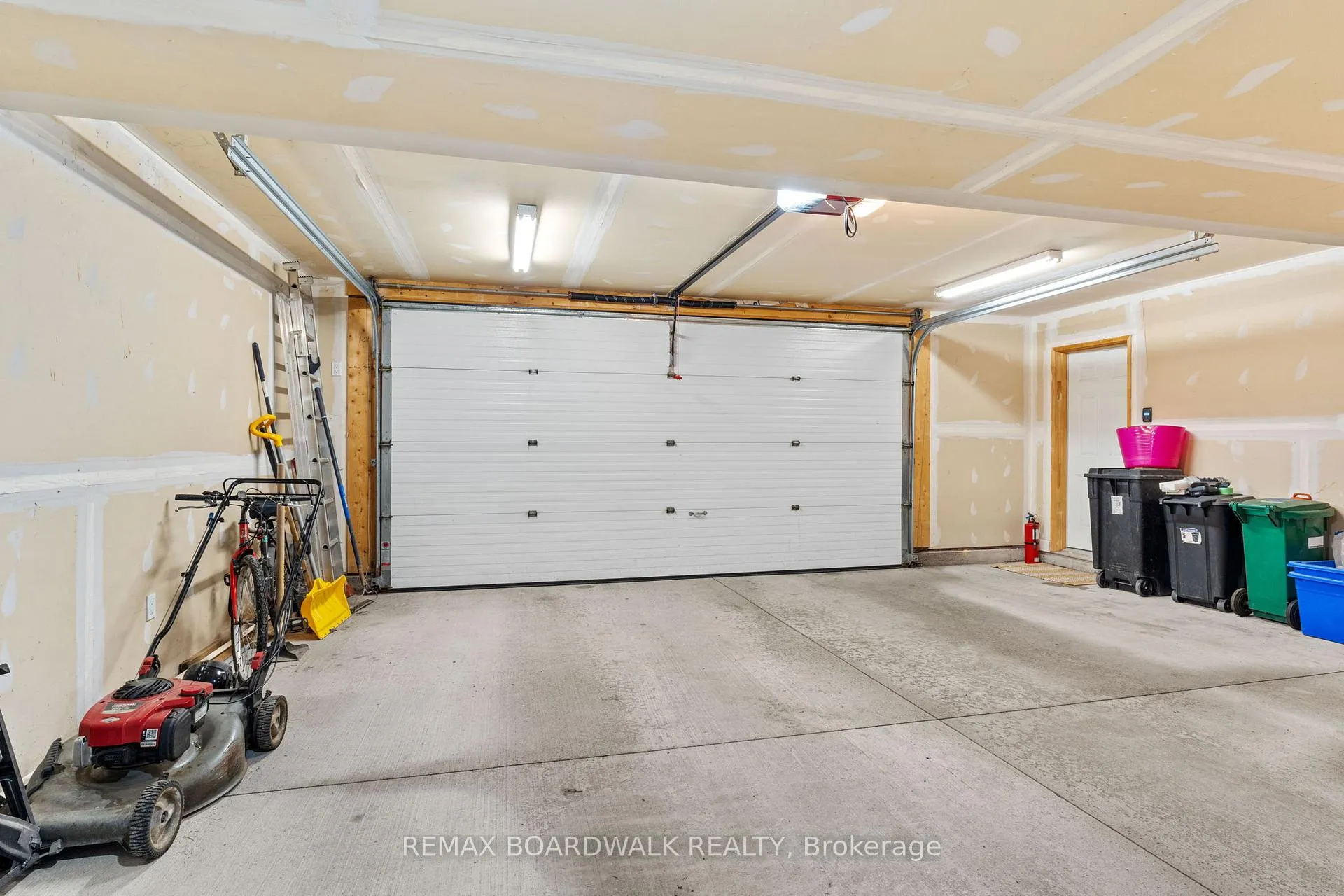 Photo 32 of 108 Edith Margaret Place, Ottawa, Huntley Ward (North East) — HOMEH
