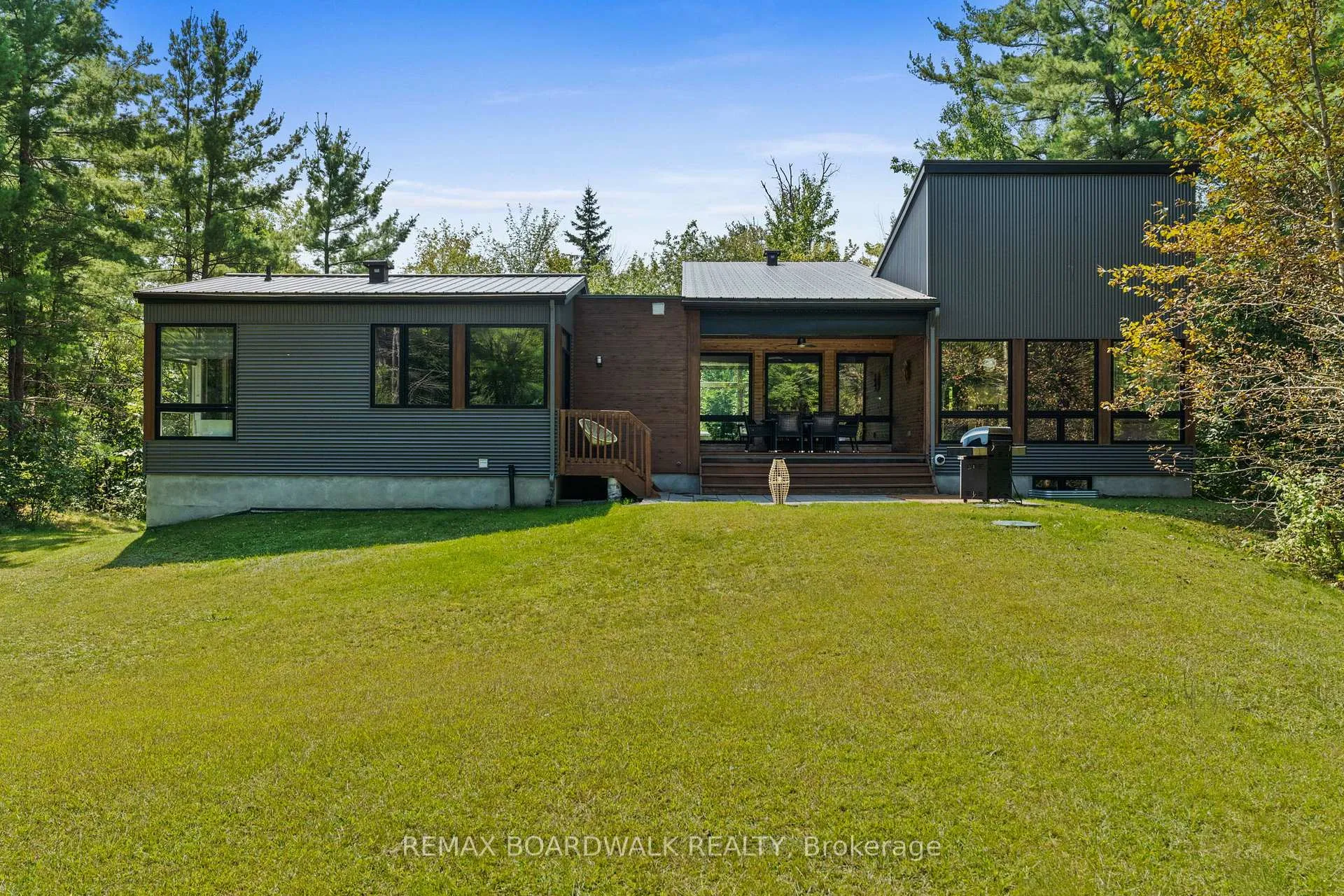 Photo 35 of 108 Edith Margaret Place, Ottawa, Huntley Ward (North East) — HOMEH