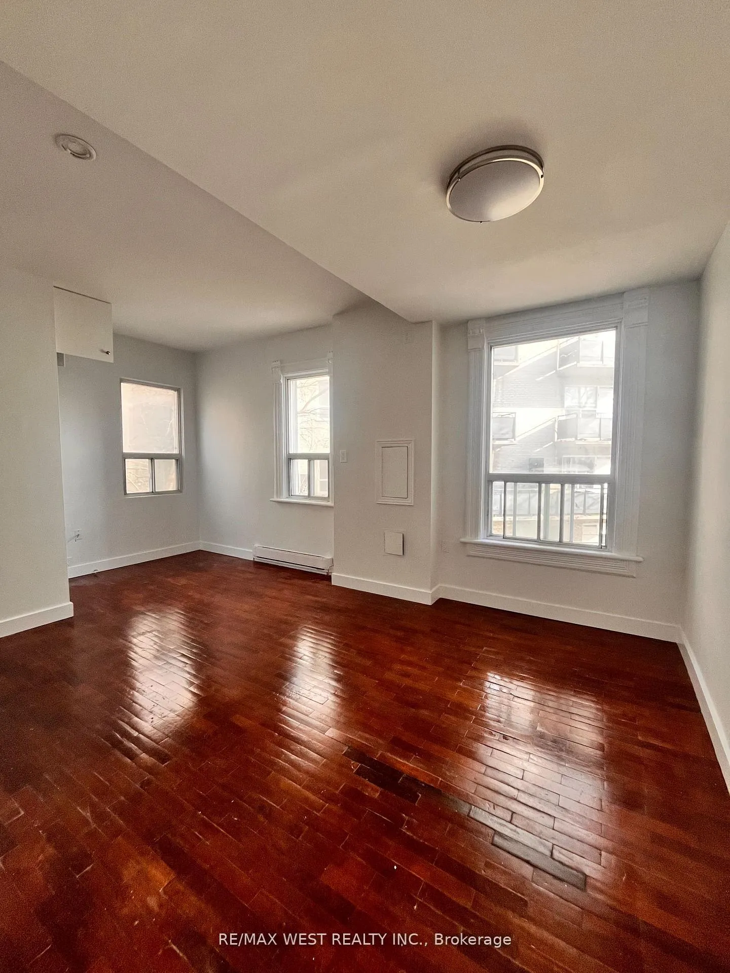 Photo 2 of Unit 3, 96 Springhurst Avenue, Toronto, South Parkdale — HOMEH
