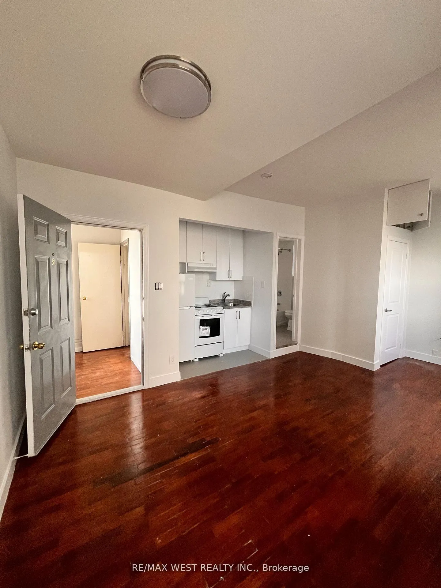Photo 3 of Unit 3, 96 Springhurst Avenue, Toronto, South Parkdale — HOMEH