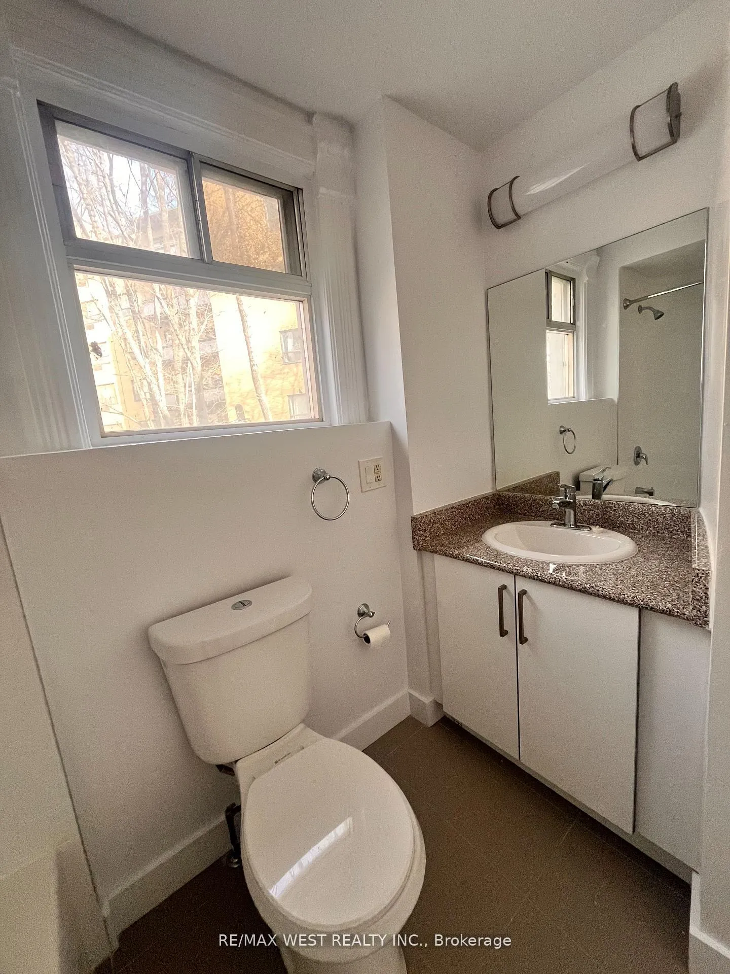 Photo 11 of Unit 3, 96 Springhurst Avenue, Toronto, South Parkdale — HOMEH
