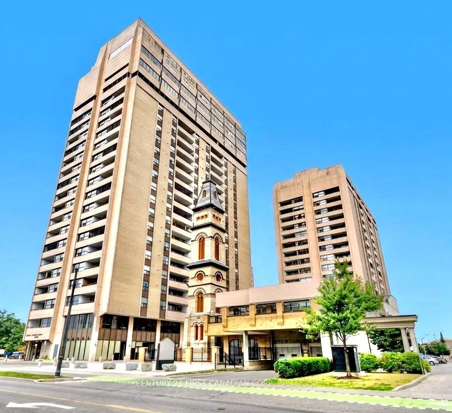 Front of Unit 2404, 389 Dundas Street