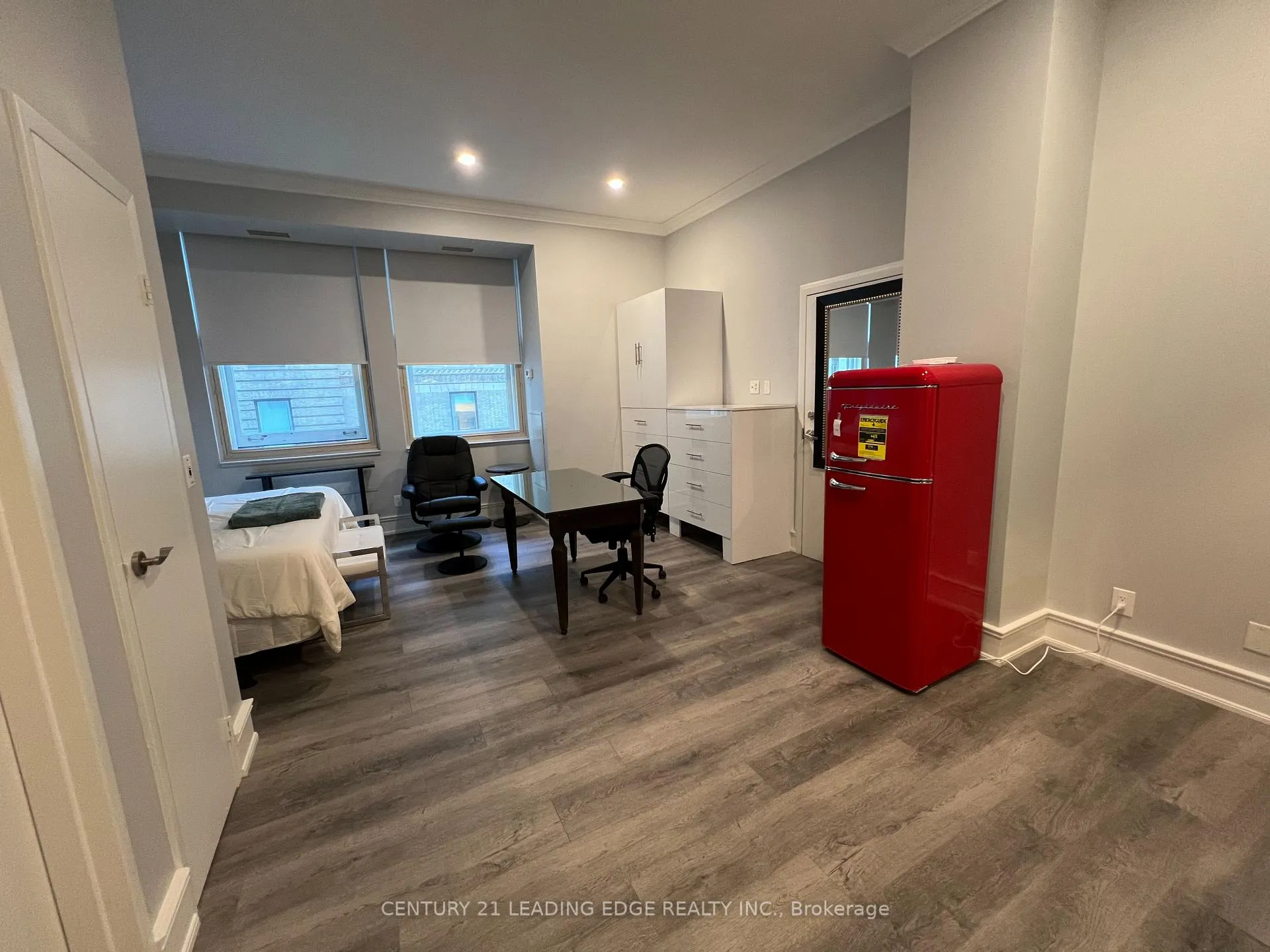 Photo 2 of Unit 1013, 1 King Street W, Toronto, Bay Street Corridor — HOMEH