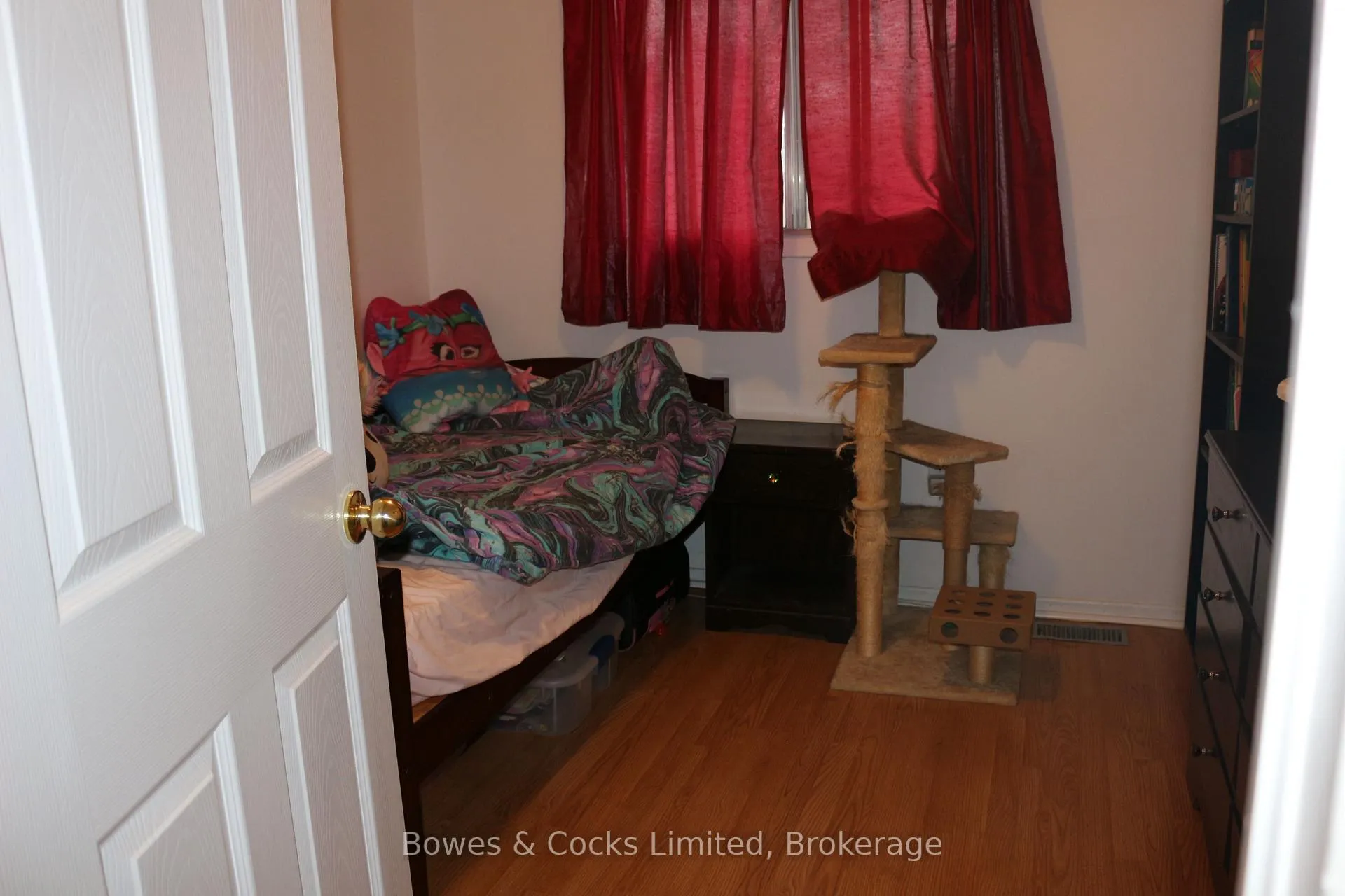 Photo 25 of 968 Oakview Avenue, Kingston, South of Taylor-Kidd Blvd — HOMEH
