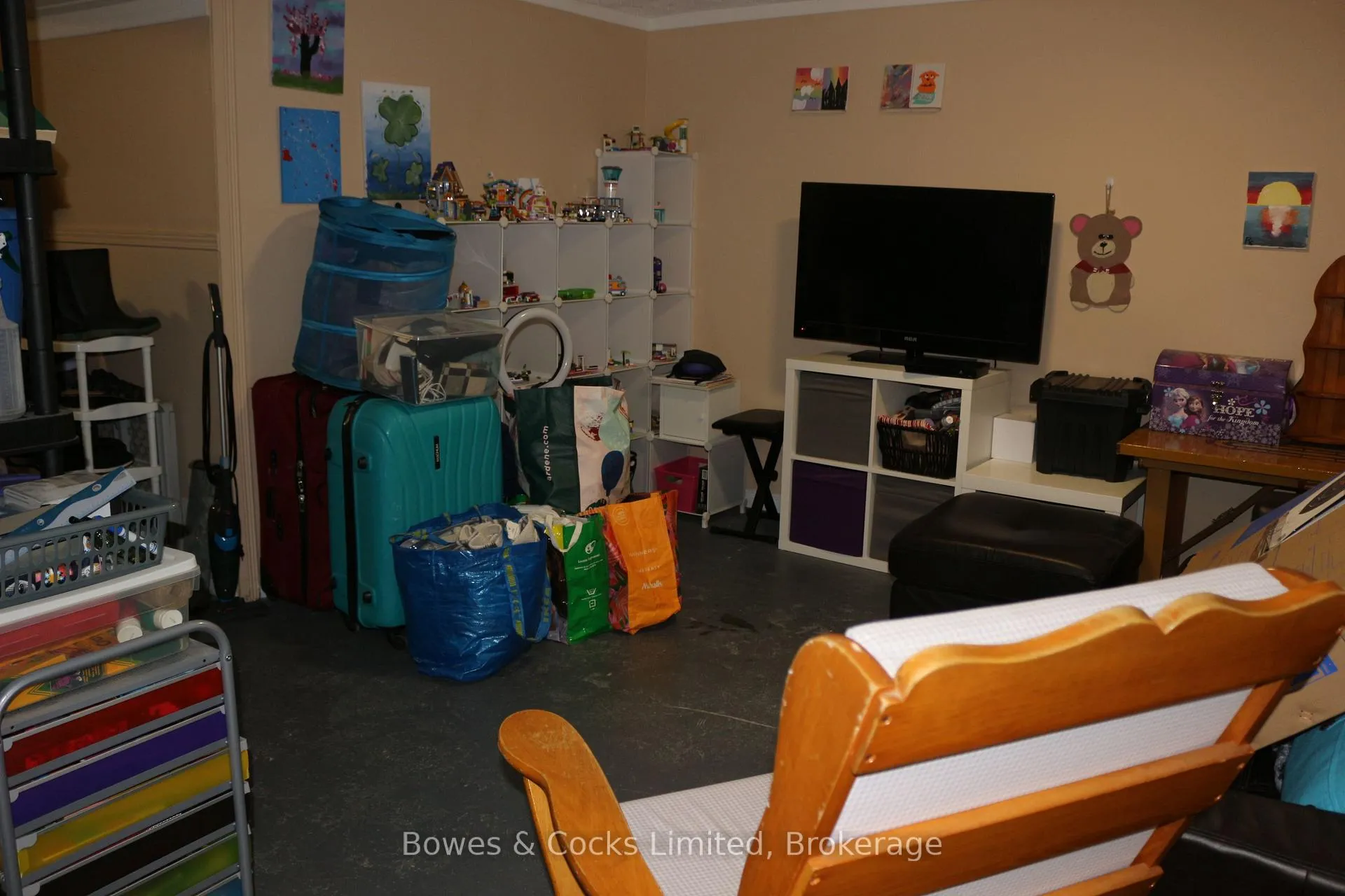 Photo 32 of 968 Oakview Avenue, Kingston, South of Taylor-Kidd Blvd — HOMEH