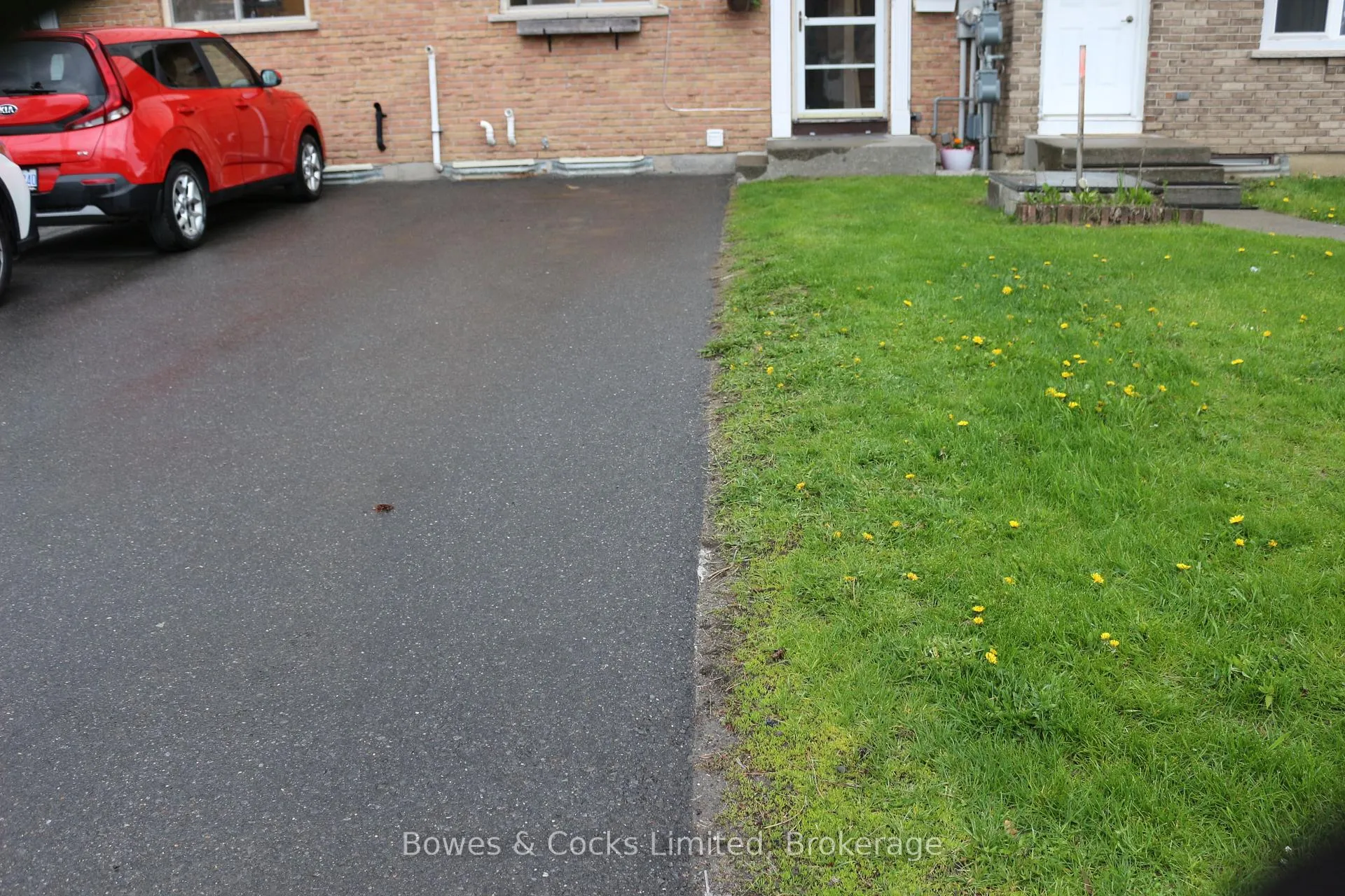 Photo 35 of 968 Oakview Avenue, Kingston, South of Taylor-Kidd Blvd — HOMEH