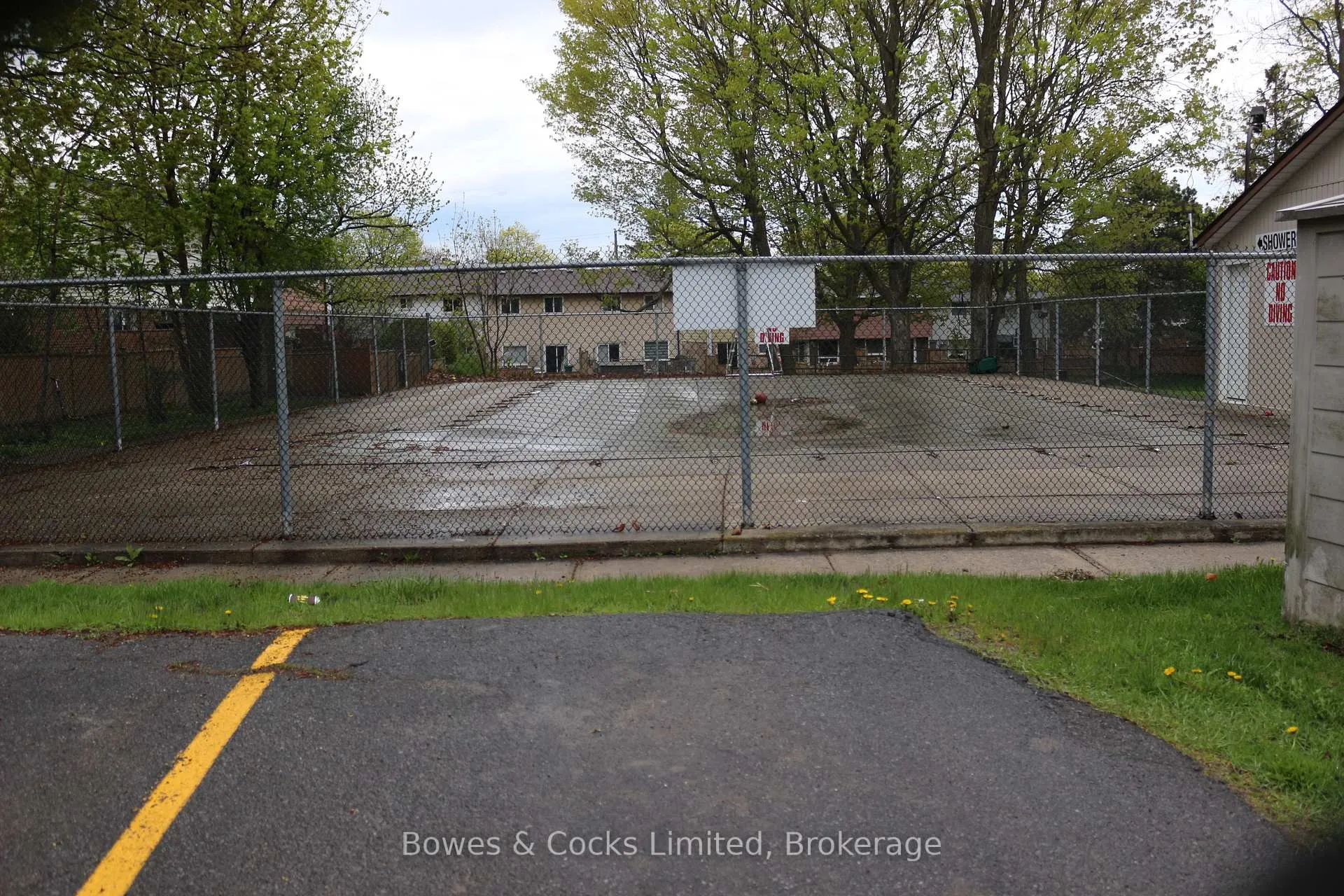 Photo 37 of 968 Oakview Avenue, Kingston, South of Taylor-Kidd Blvd — HOMEH
