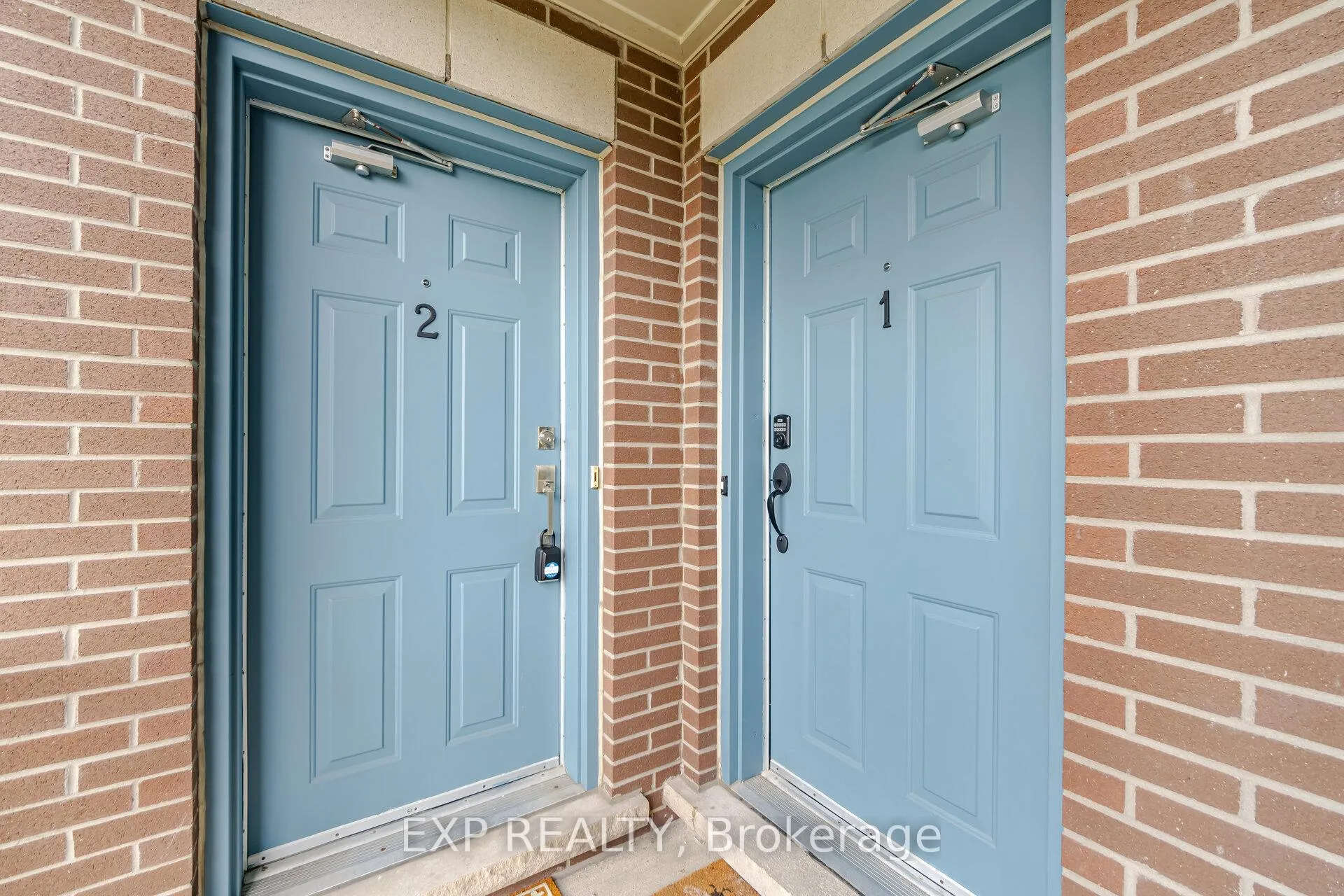 Photo 2 of Unit 2, 110 Caledonia Park Road, Toronto, Corso Italia-Davenport — HOMEH