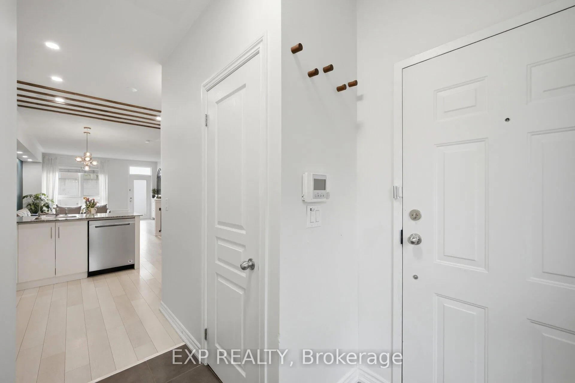 Photo 5 of Unit 2, 110 Caledonia Park Road, Toronto, Corso Italia-Davenport — HOMEH
