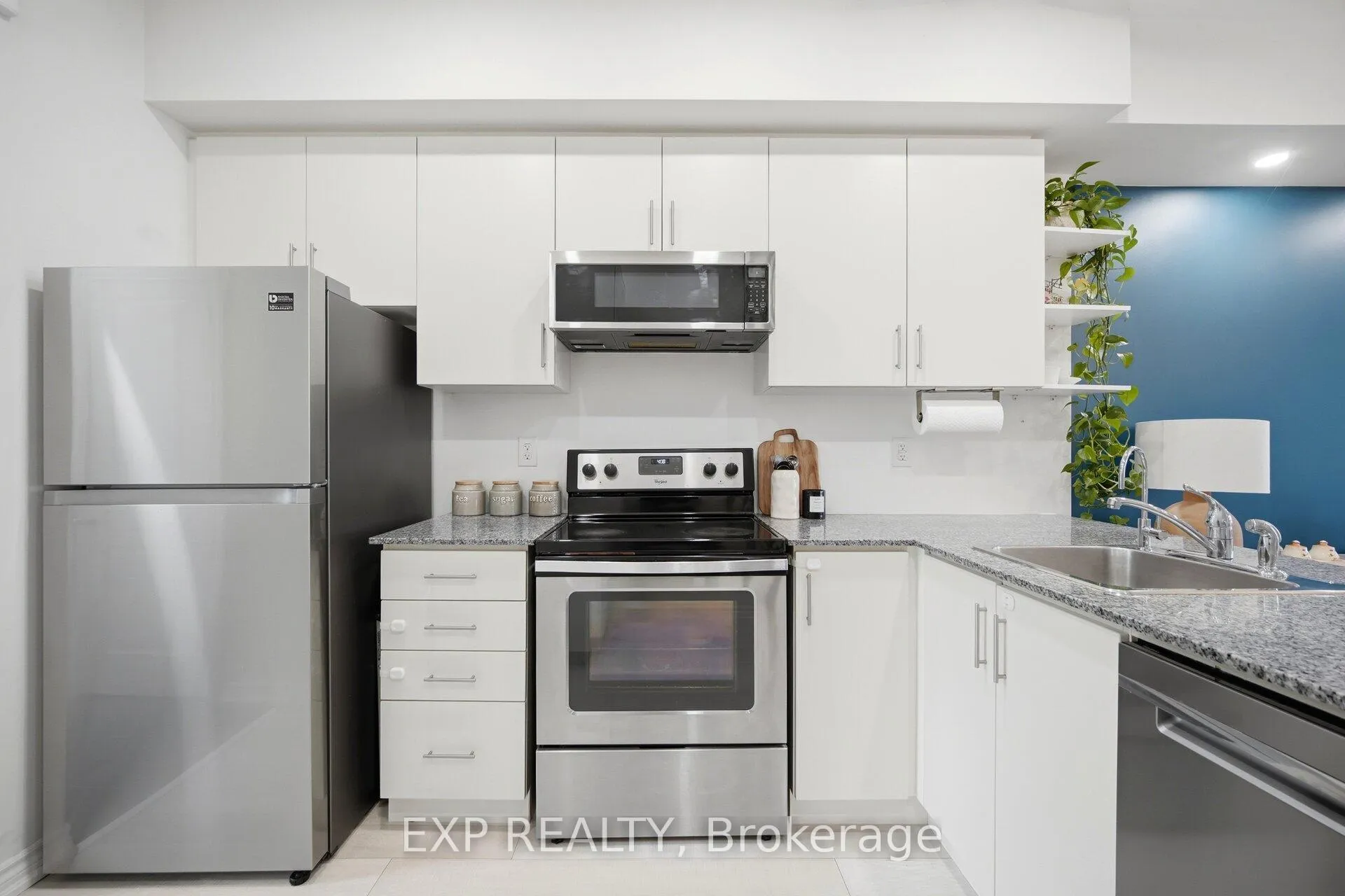 Photo 9 of Unit 2, 110 Caledonia Park Road, Toronto, Corso Italia-Davenport — HOMEH