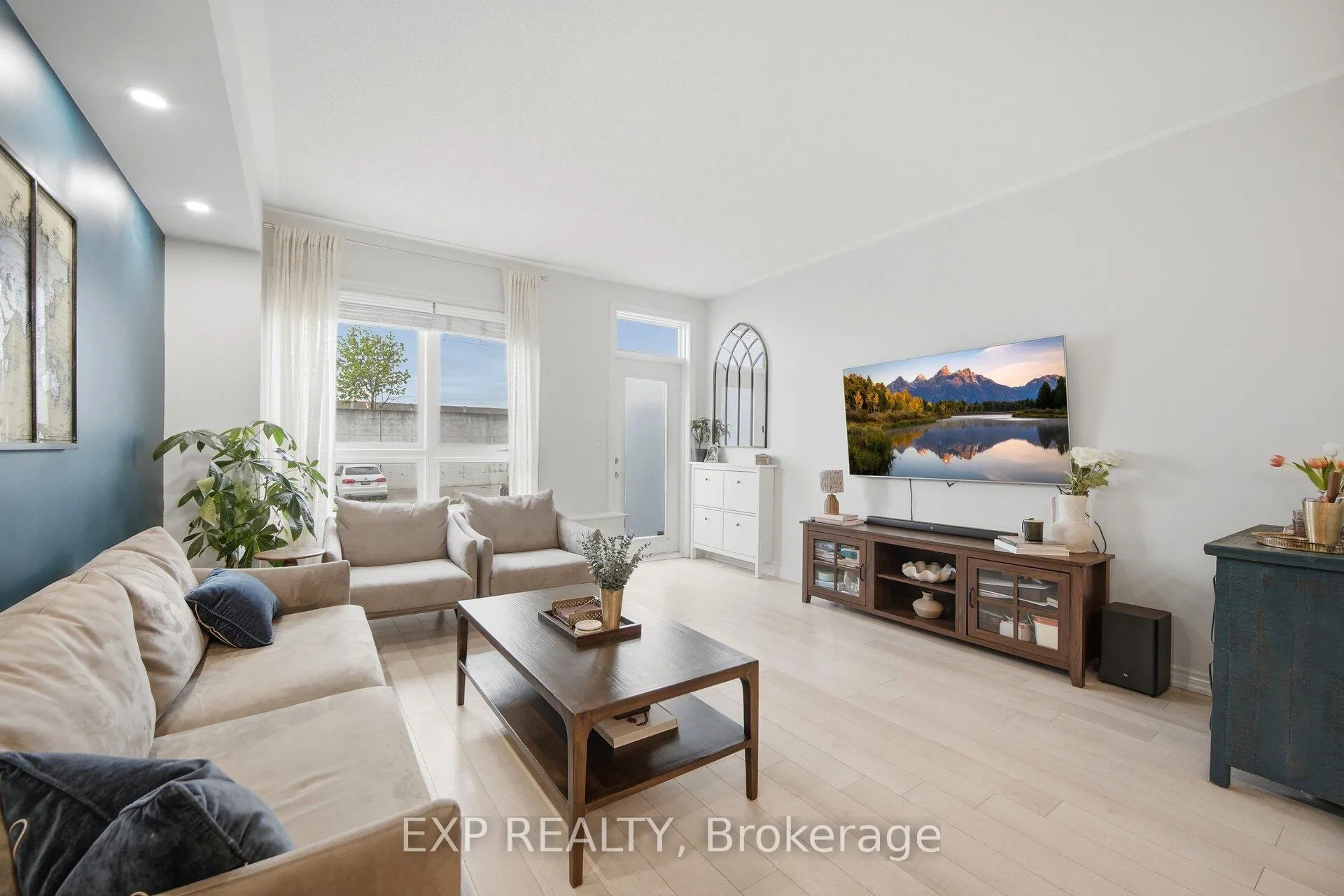 Photo 14 of Unit 2, 110 Caledonia Park Road, Toronto, Corso Italia-Davenport — HOMEH