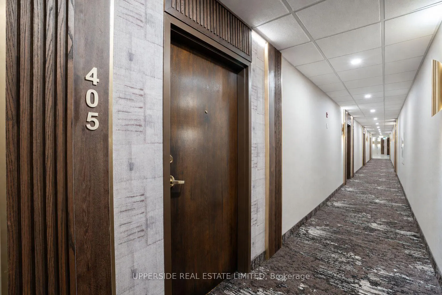 Photo 5 of Unit 405, 1 Maison Parc Court, Vaughan, Lakeview Estates — HOMEH