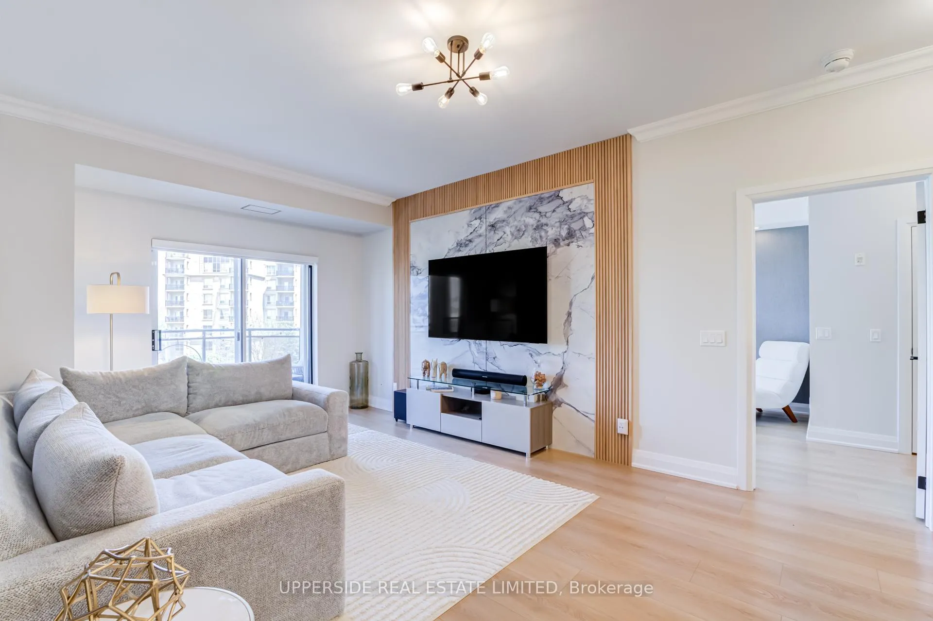 Photo 14 of Unit 405, 1 Maison Parc Court, Vaughan, Lakeview Estates — HOMEH