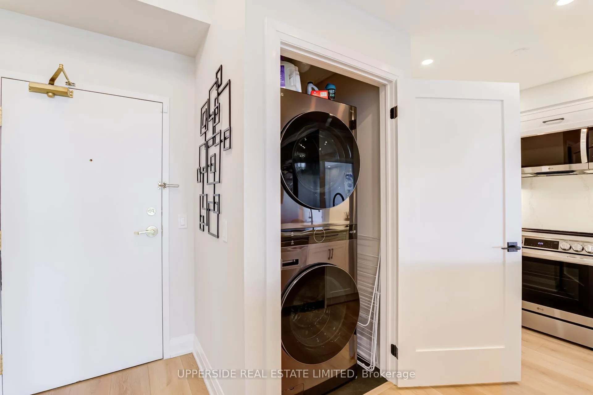 Photo 26 of Unit 405, 1 Maison Parc Court, Vaughan, Lakeview Estates — HOMEH