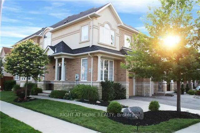 Photo 3 of 412 Creek Path Avenue, Oakville, Bronte — HOMEH