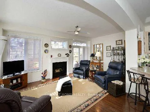 Photo 11 of 412 Creek Path Avenue, Oakville, Bronte — HOMEH
