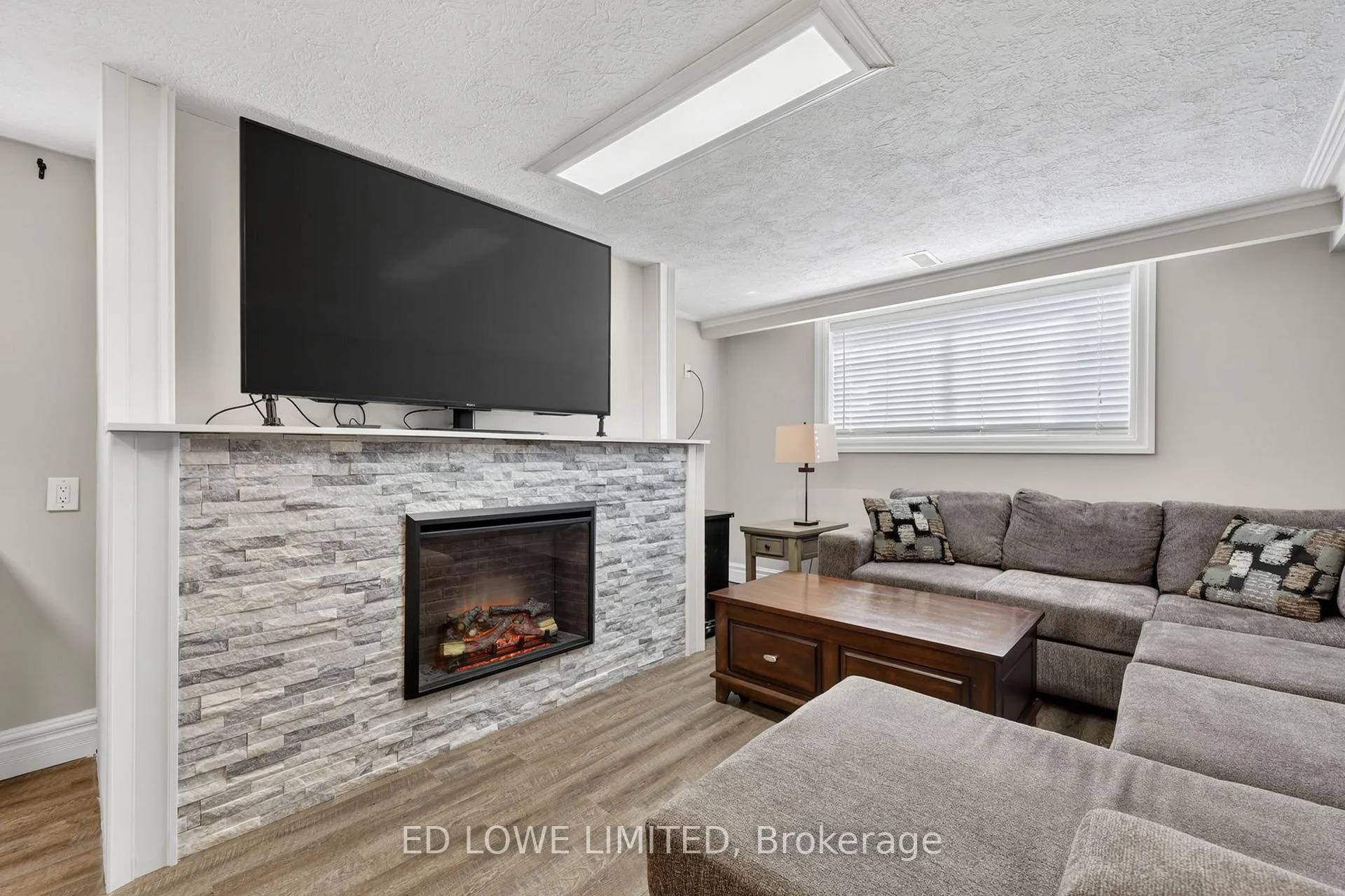 Photo 26 of 7 Howard Crescent, Barrie, Wellington — HOMEH