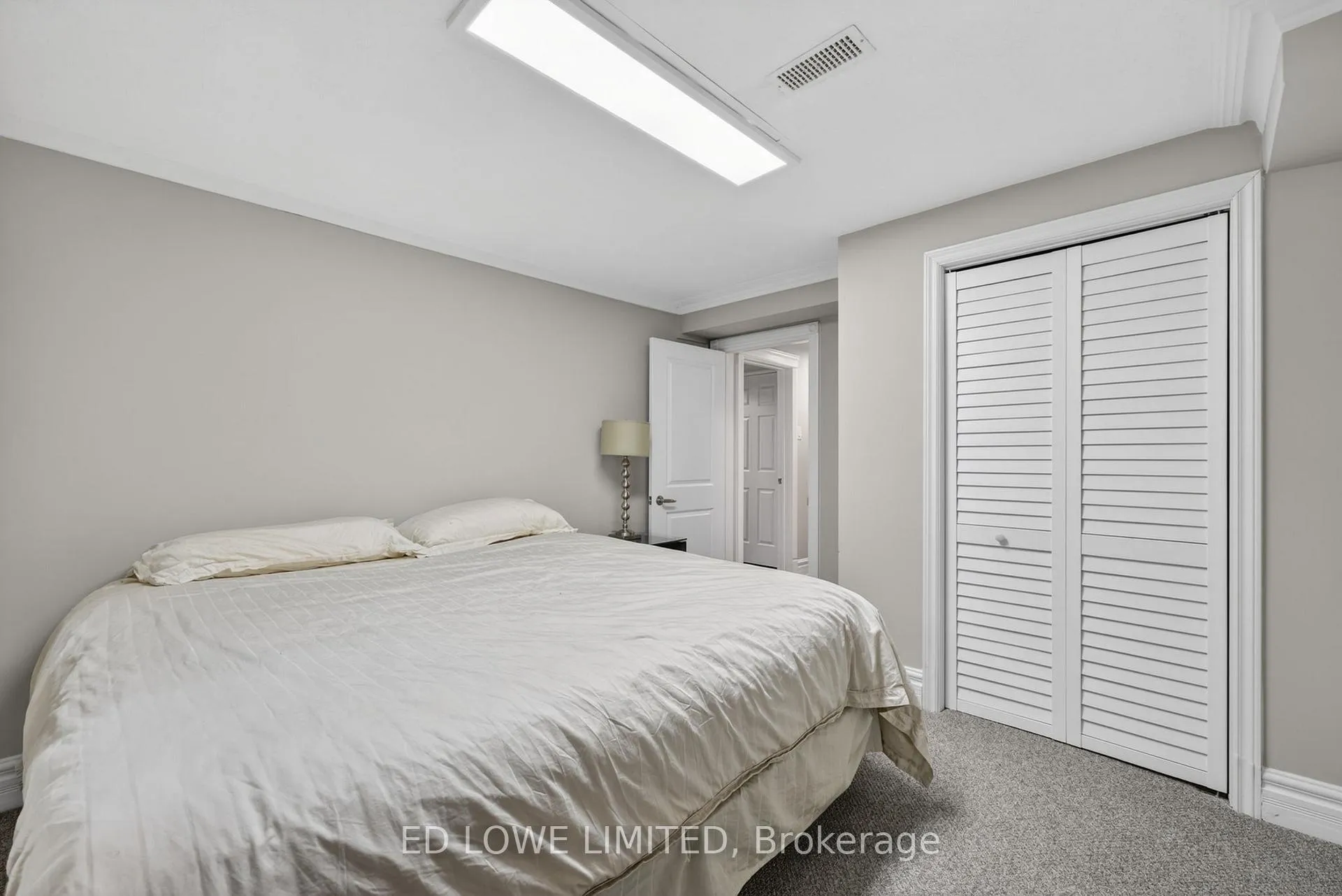 Photo 31 of 7 Howard Crescent, Barrie, Wellington — HOMEH