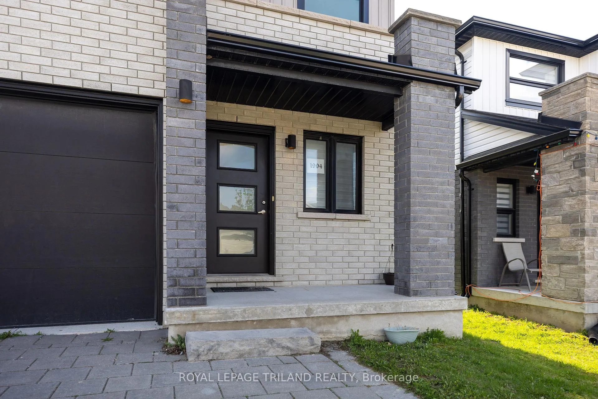 Photo 3 of 1994 Foxridge Crescent, London, North S — HOMEH