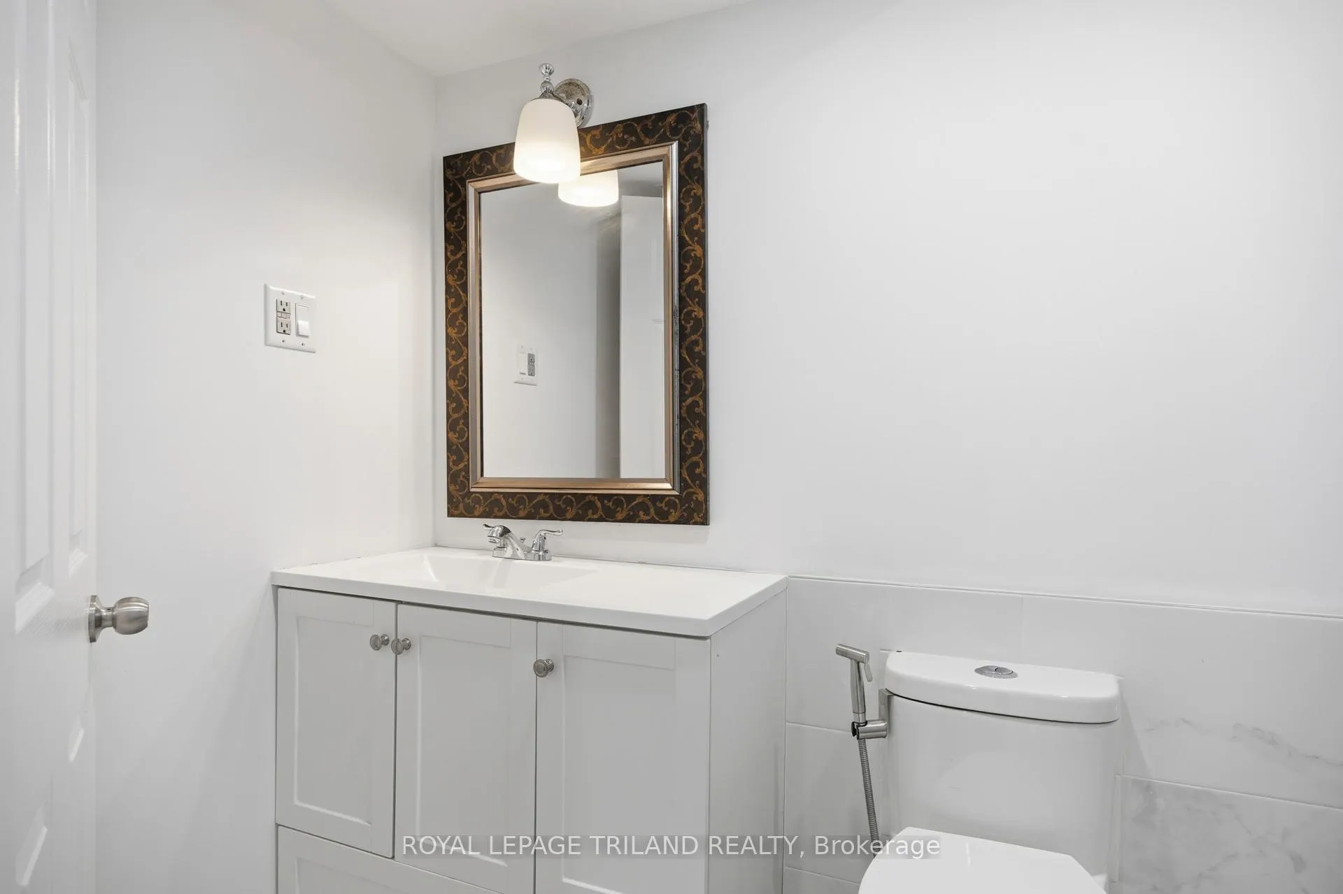Photo 23 of 1994 Foxridge Crescent, London, North S — HOMEH