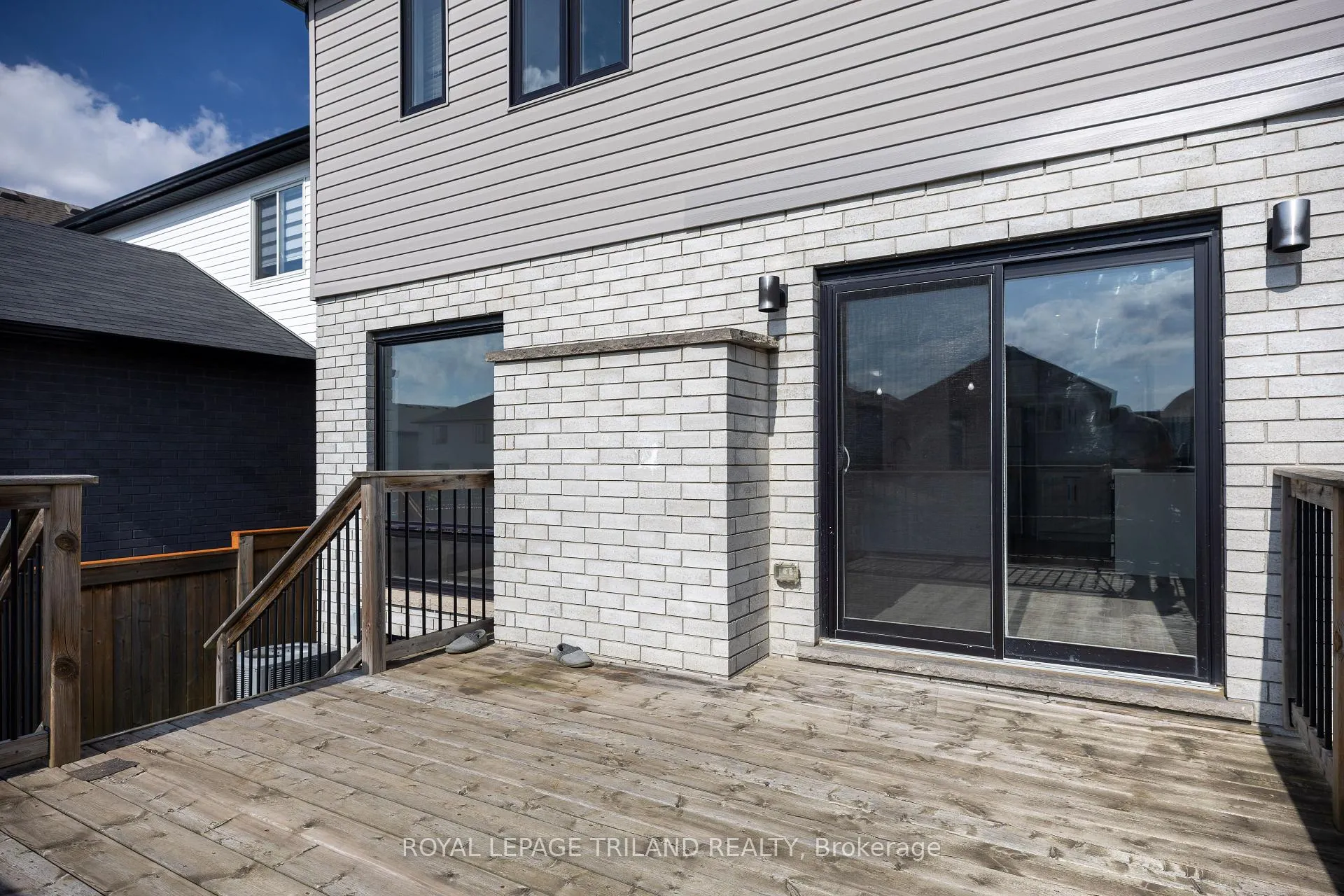 Photo 38 of 1994 Foxridge Crescent, London, North S — HOMEH